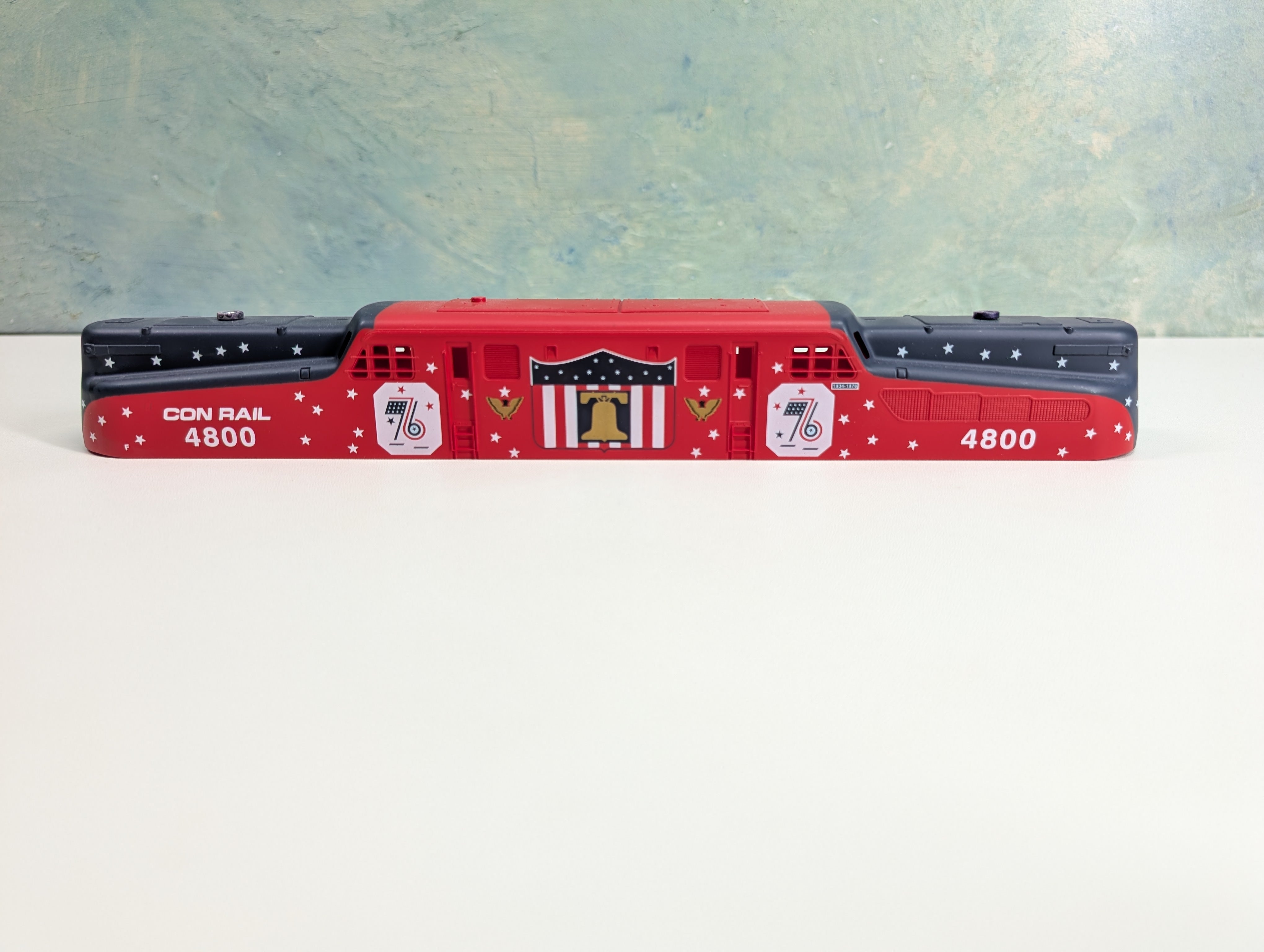 USED IHC HO Scale GG1 Electric Locomotive Shell Only, Spirit of '76 Conrail #4800