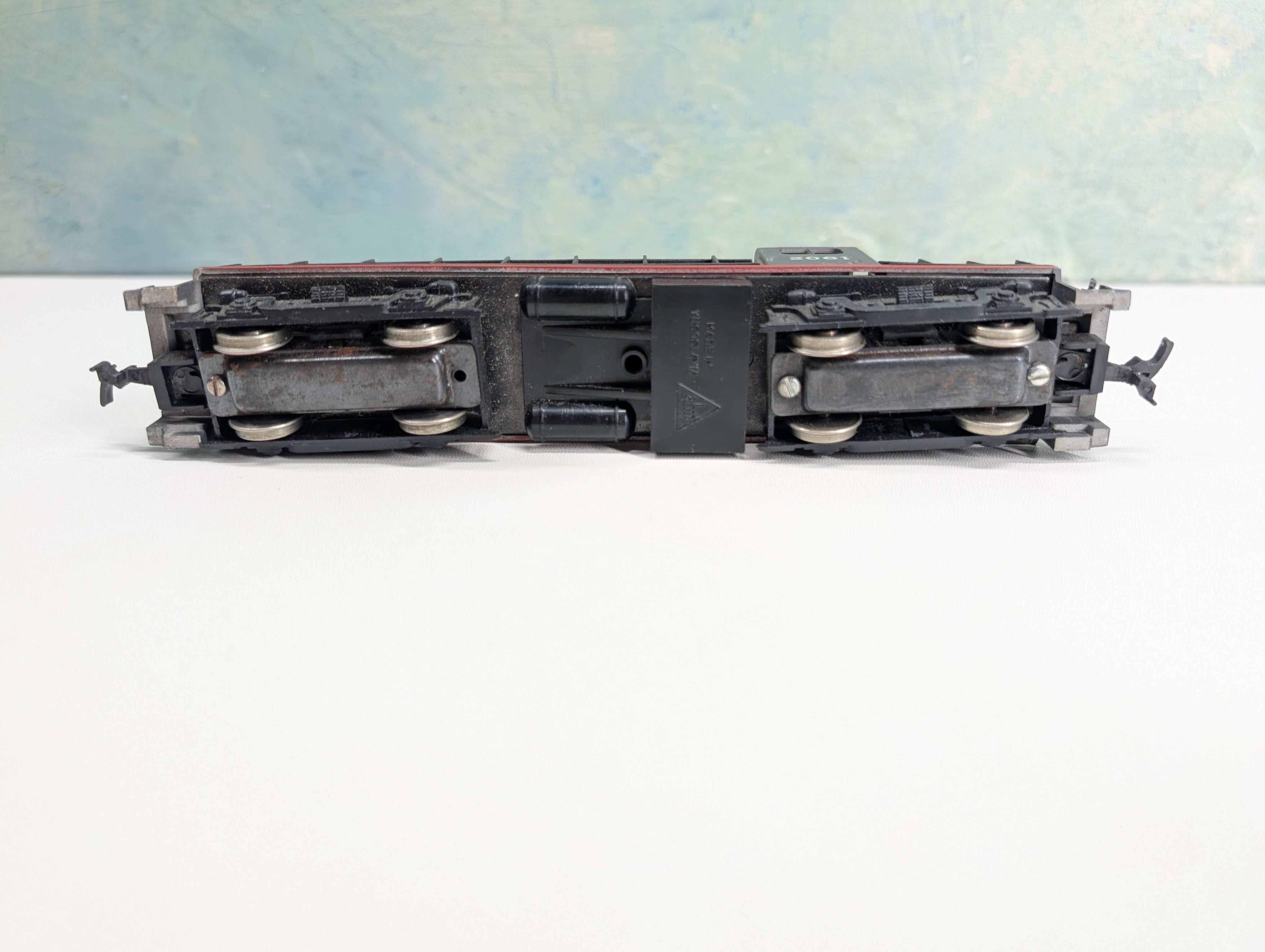 USED AHM HO Scale Unpowered RS-2 Diesel Locomotive Southern Pacific #2061