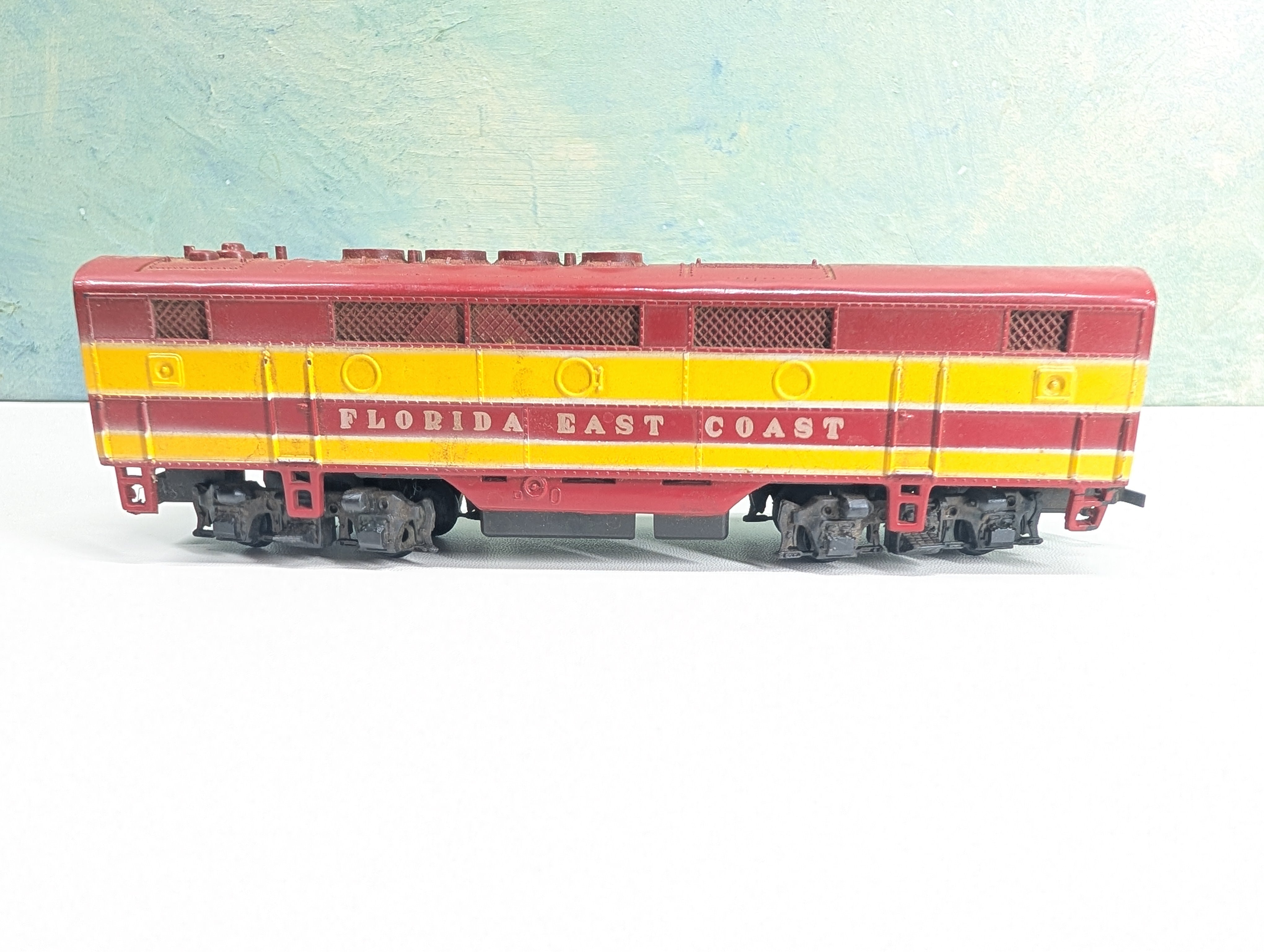 USED Athearn HO Scale Unpowered B Unit Florida East Coast