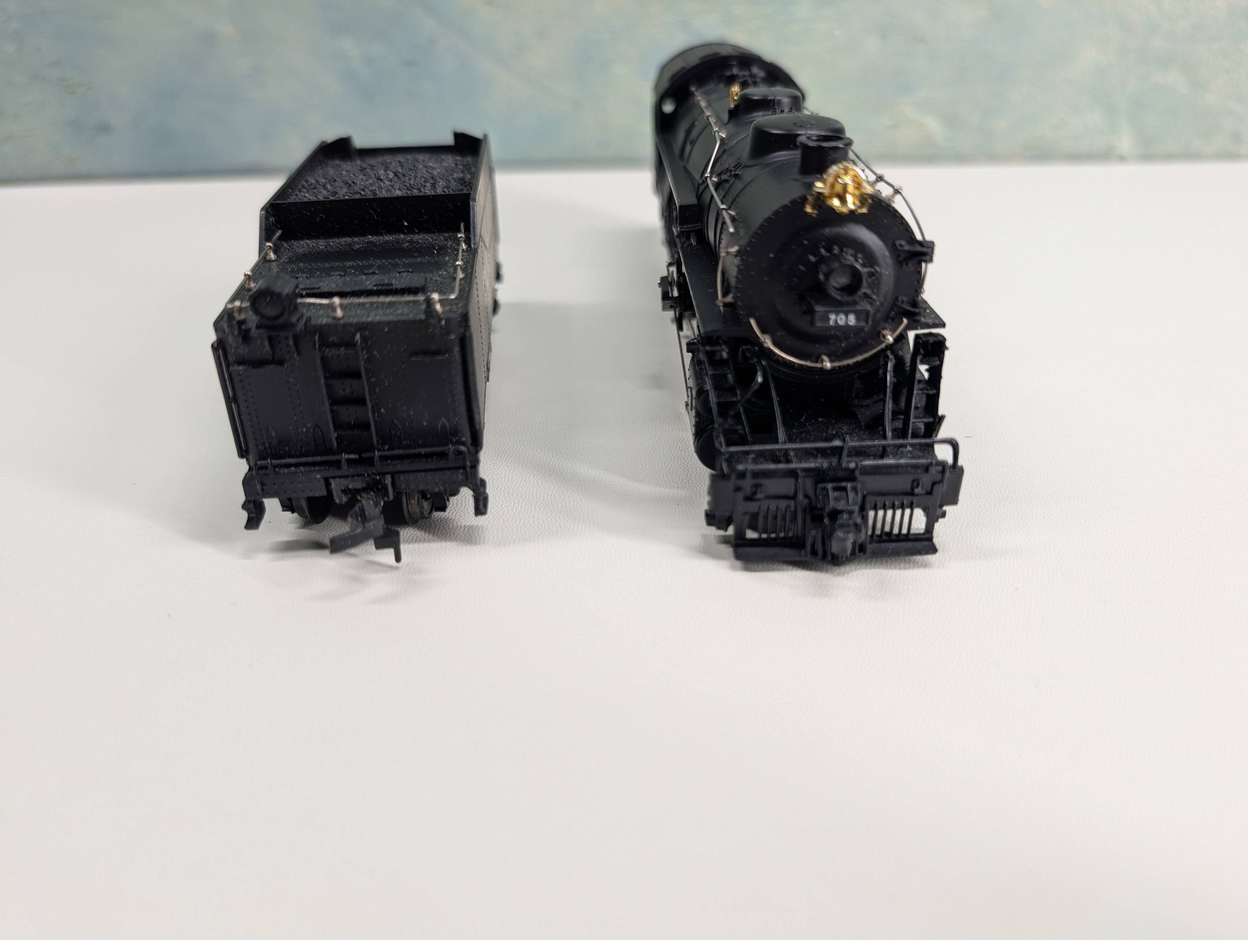 USED Bachmann HO Scale Consolidation 2-8-0 Steam Locomotive Santa Fe ATSF #705 Parts/Repairs DC