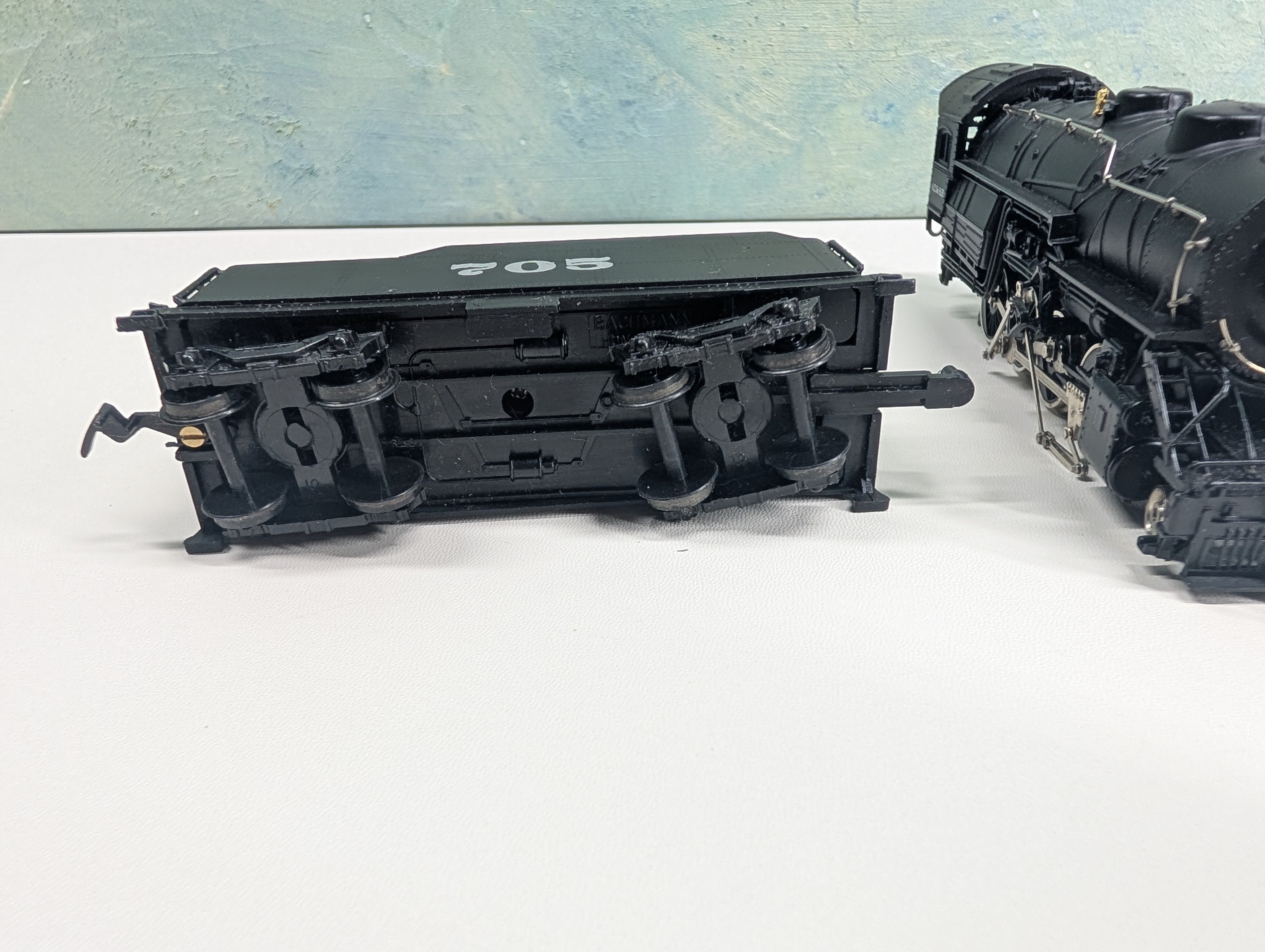 USED Bachmann HO Scale Consolidation 2-8-0 Steam Locomotive Santa Fe ATSF #705 Parts/Repairs DC