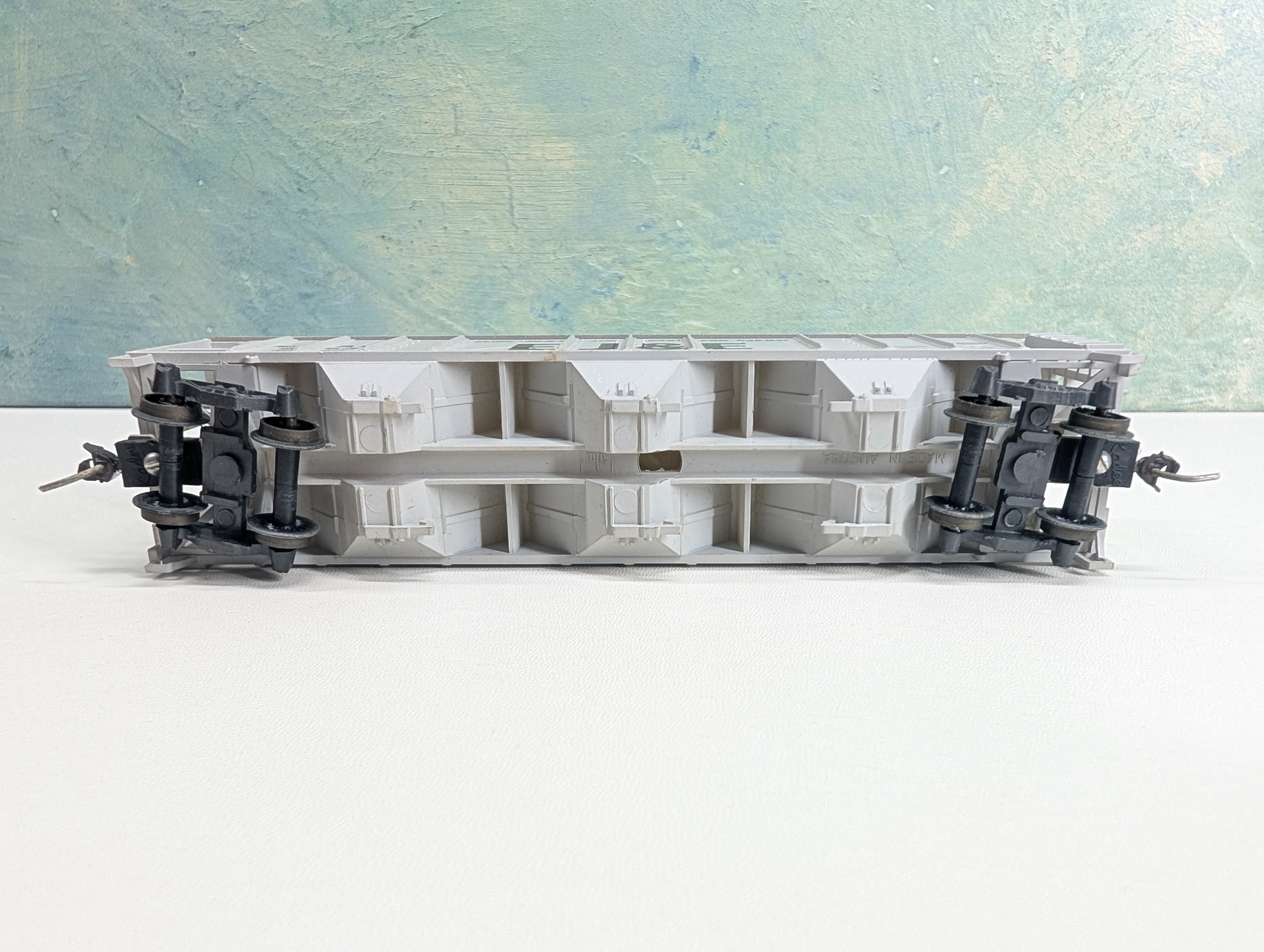 USED HO Scale 3 Bay Covered Hopper Elgin Joliet & Eastern EJ&E #5263