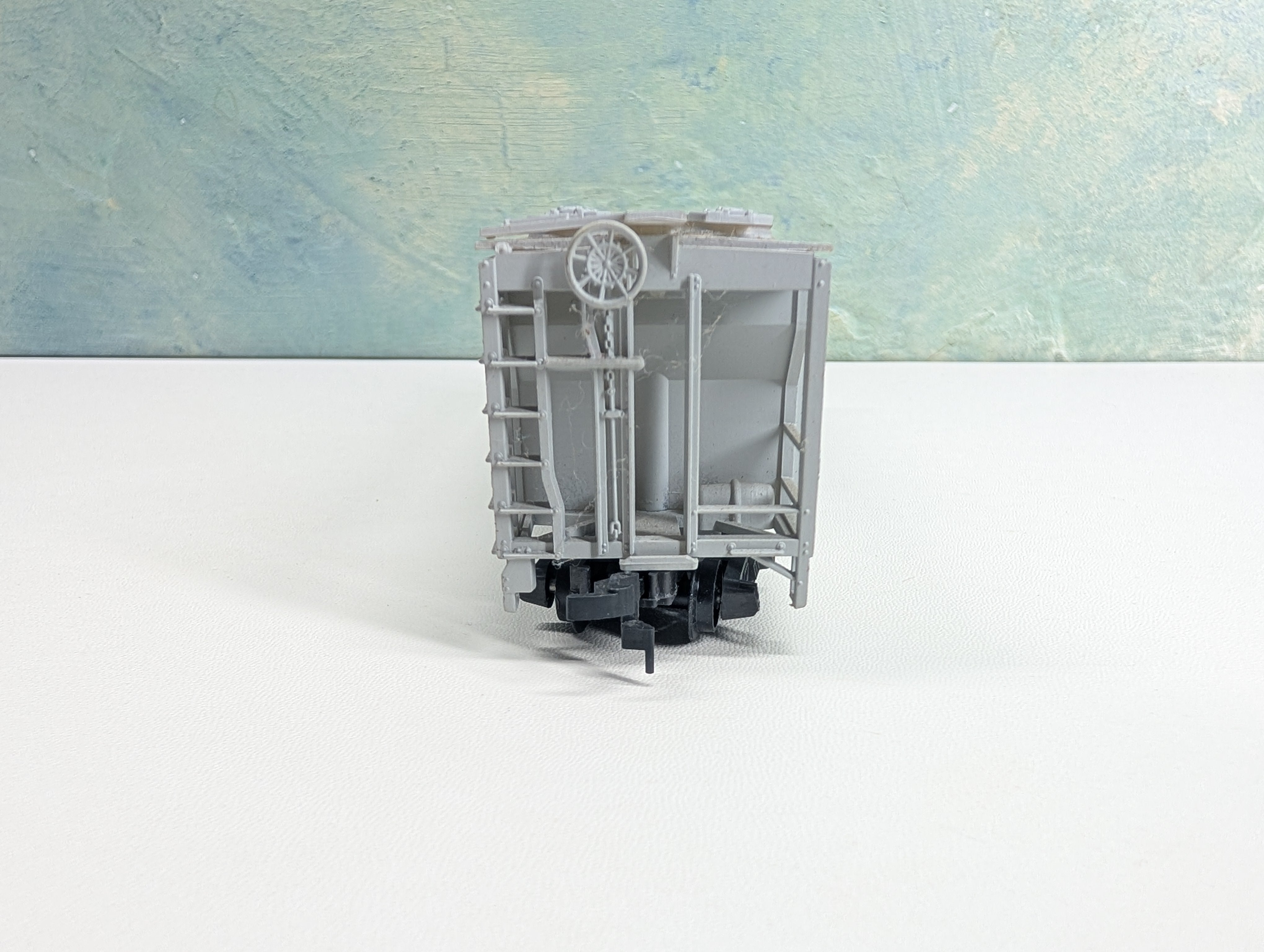 USED HO Scale 3 Bay Covered Hopper Florida Tile NAHX #59236