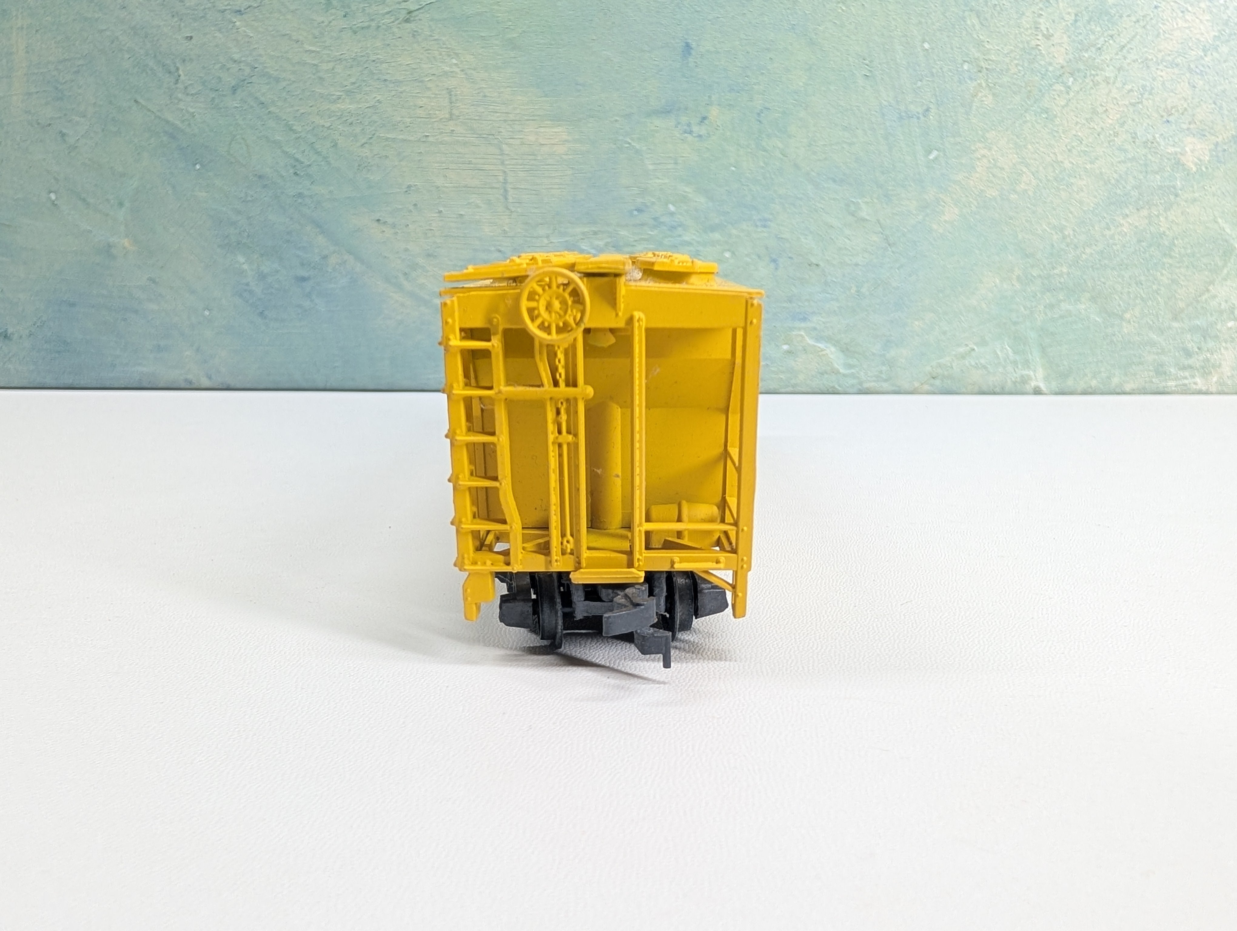 USED HO Scale 3 Bay Covered Hopper Warp's Plastics NAHX #36539