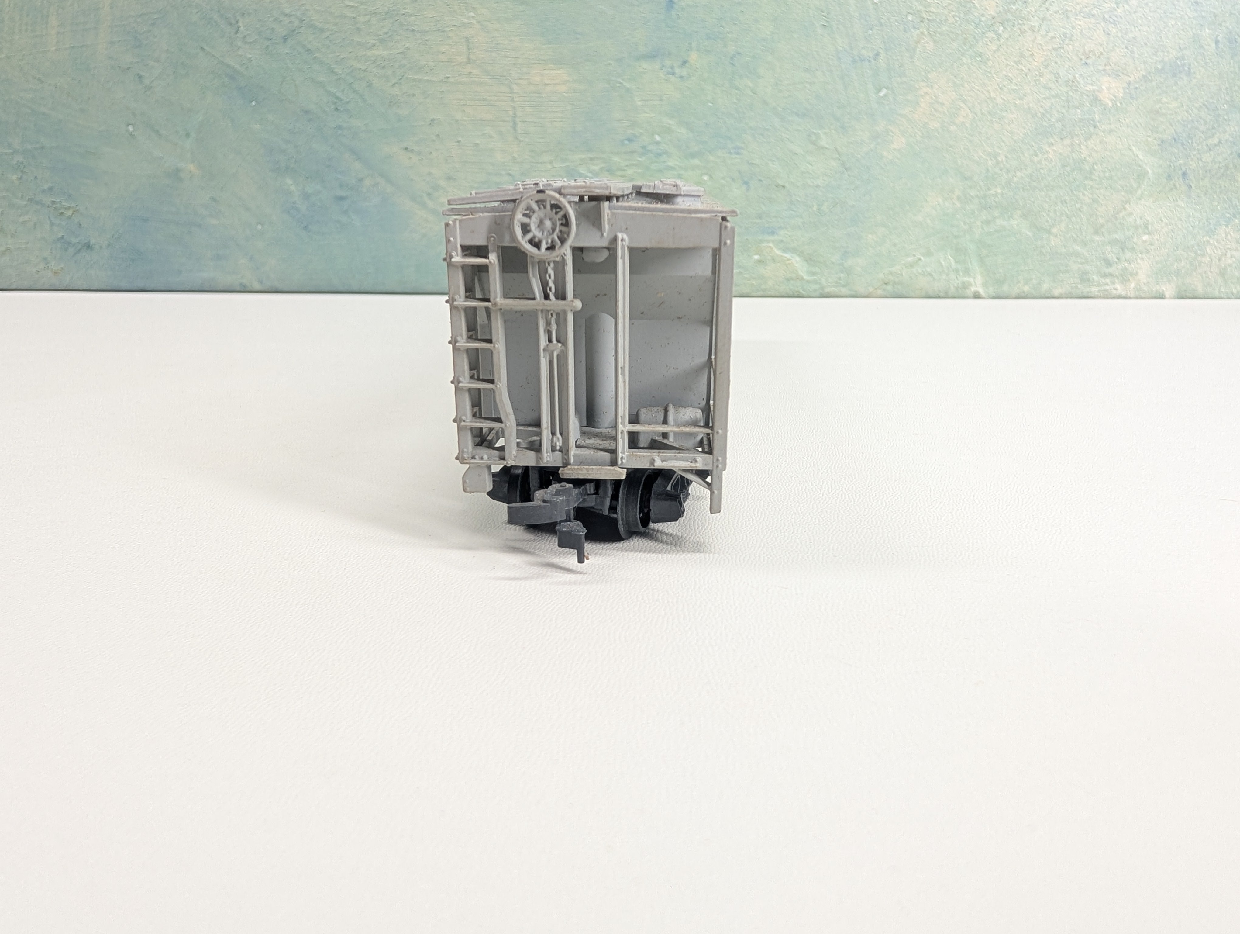 USED HO Scale 3 Bay Covered Hopper Baltimore and Ohio B&O #263101
