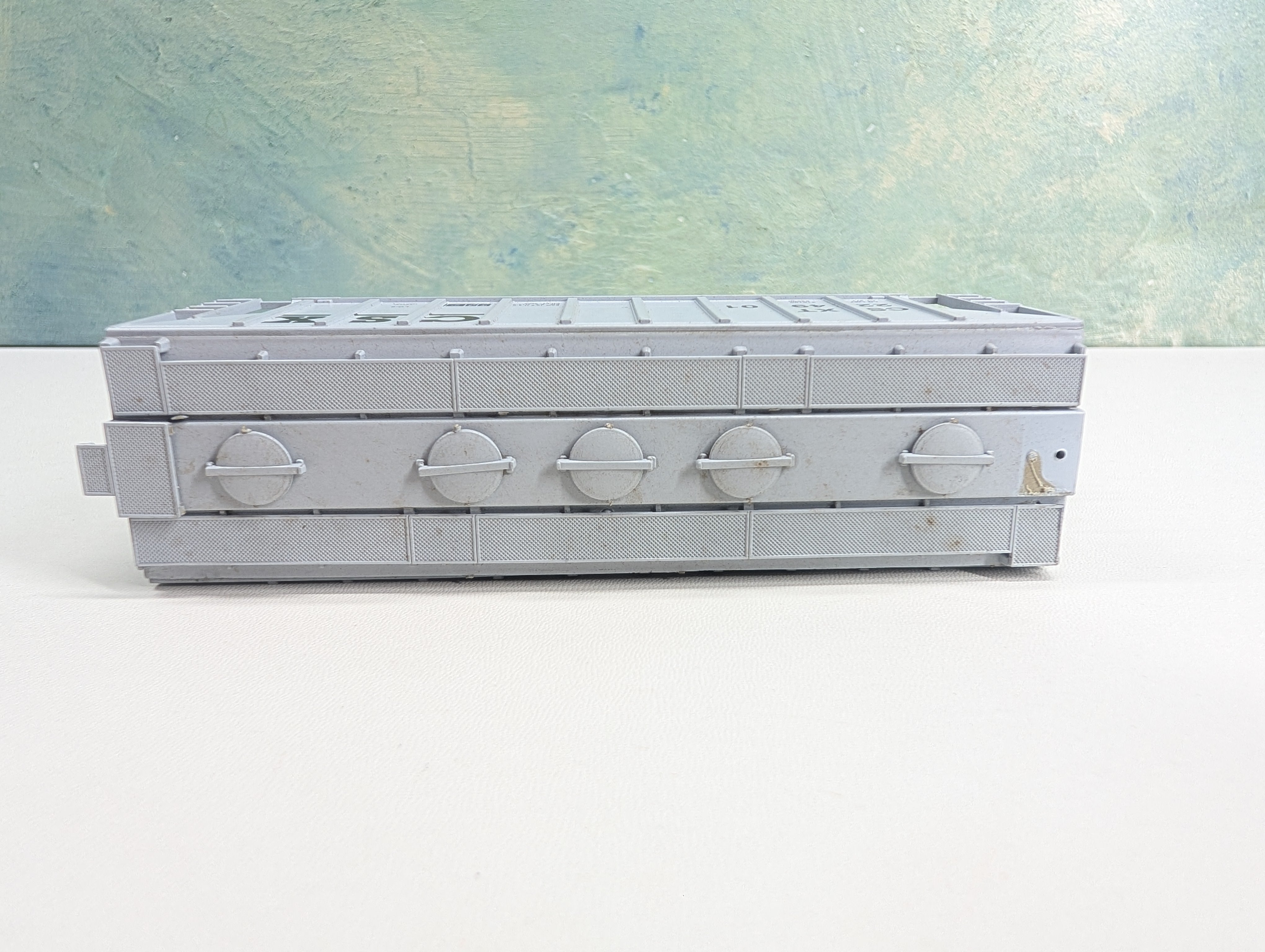USED Walthers HO Scale 2 Bay Covered Hopper CSX #224901