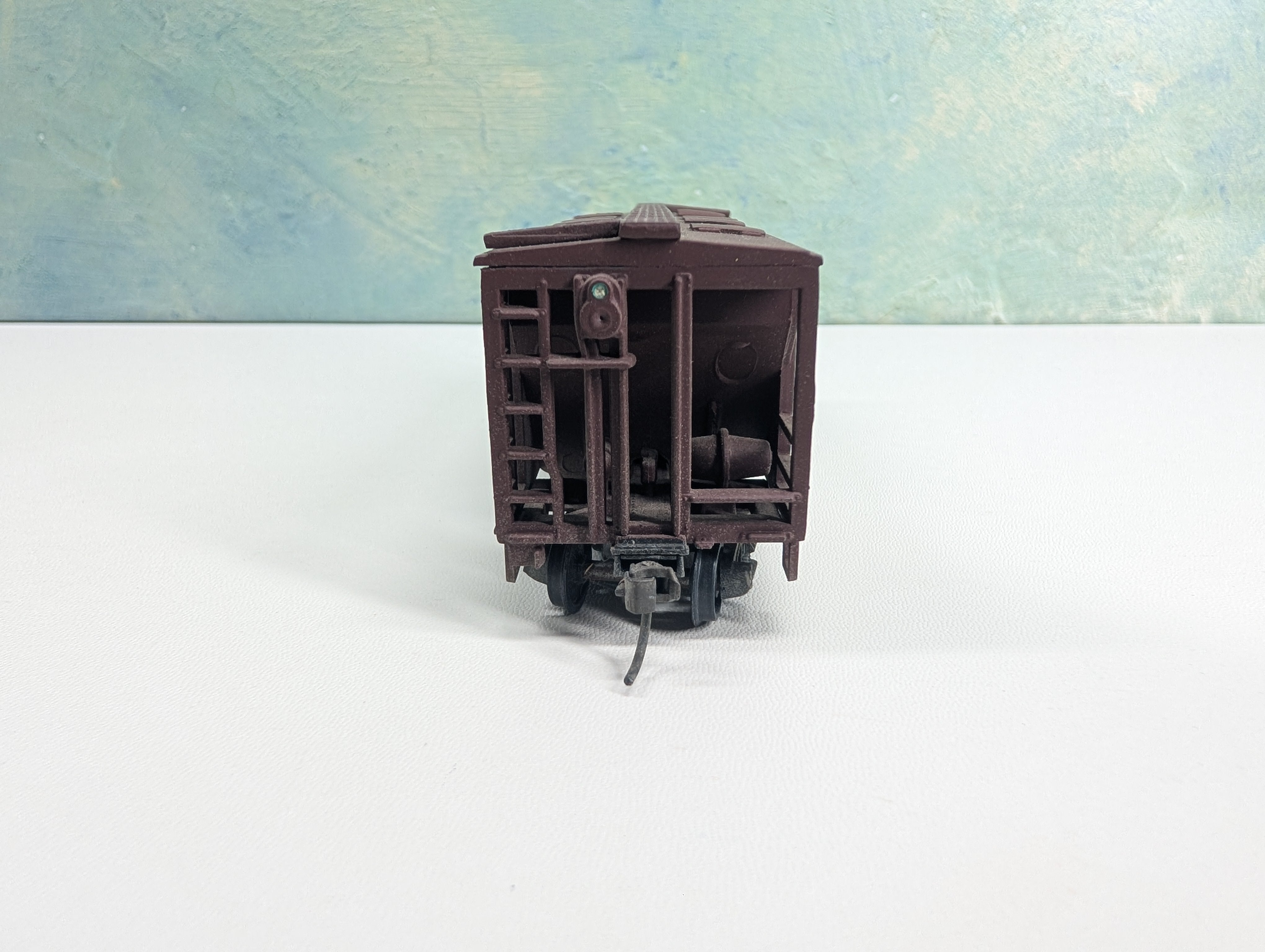 USED Roundhouse HO Scale 2 Bay Covered Hopper Pennsylvania PRR #276489 Weathered