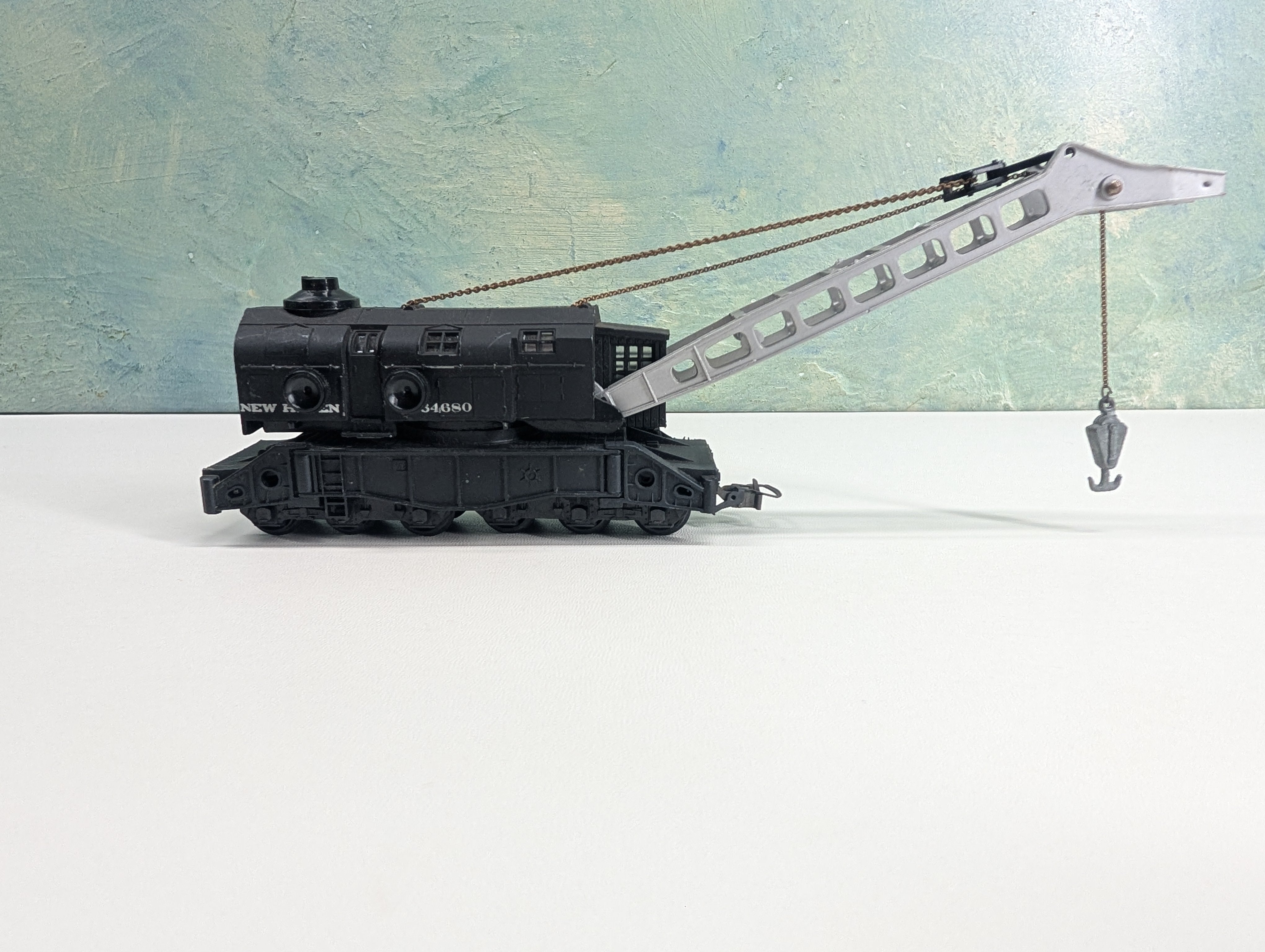USED Liliput HO Scale Wrecking Crane New Haven #64680