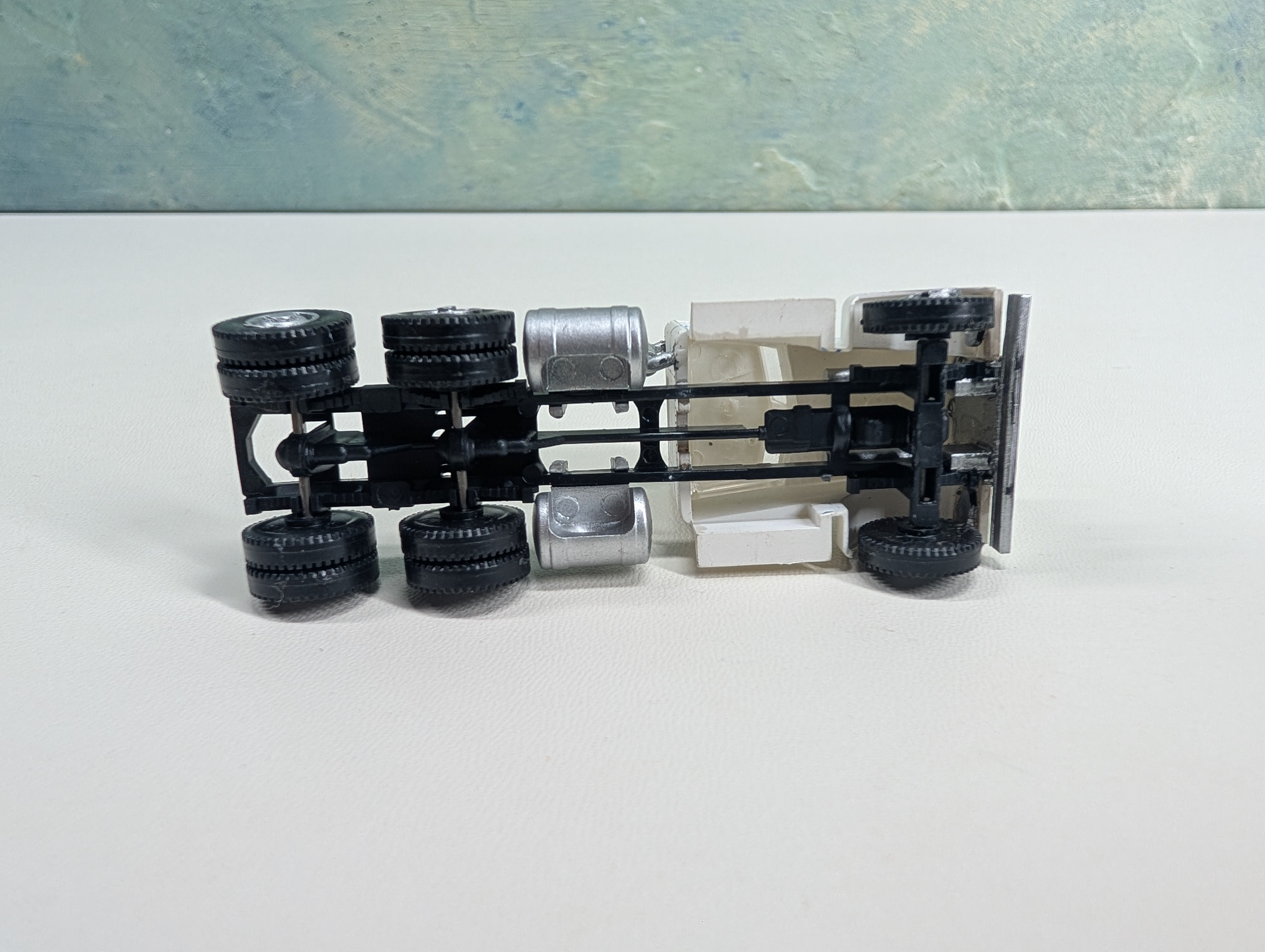 USED Athearn HO Scale Conventional Tractor Santa Fe