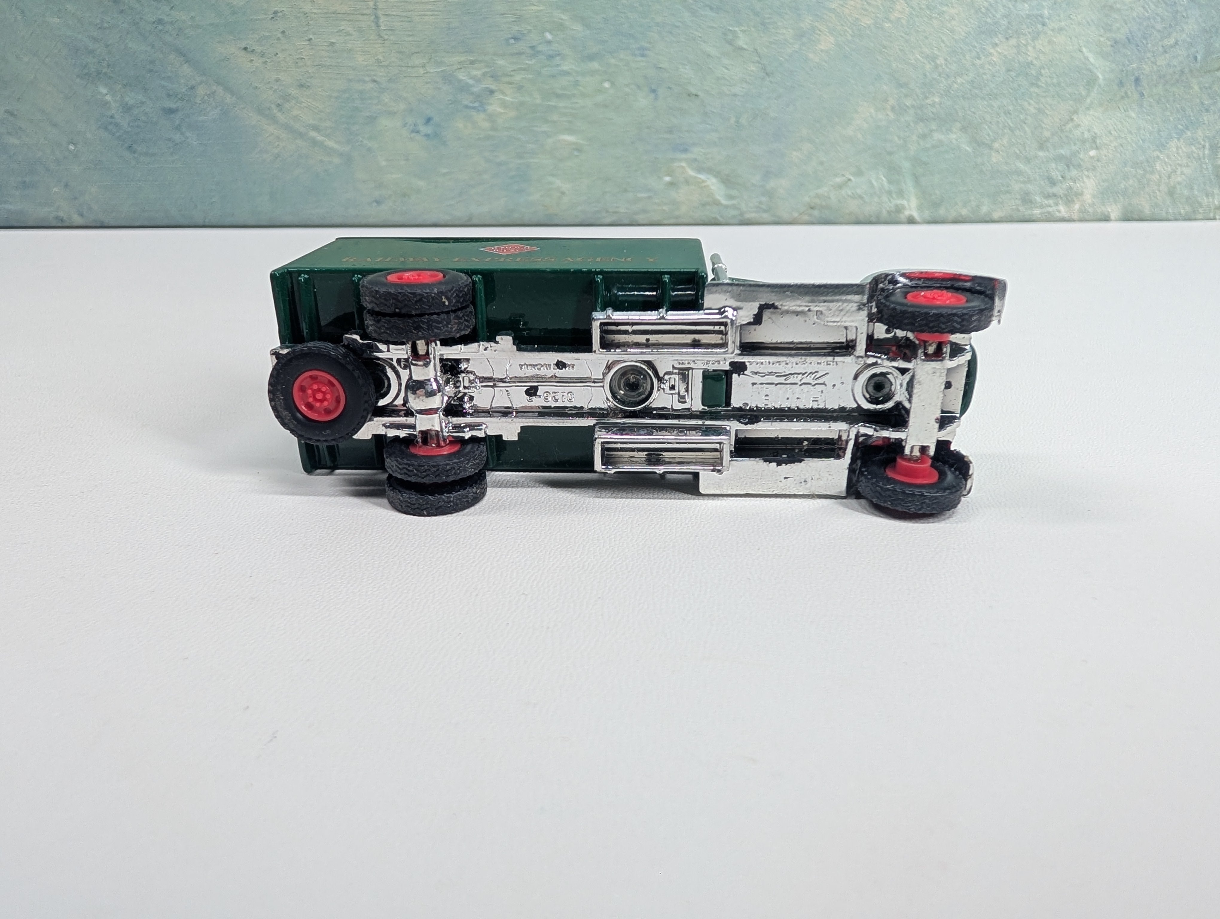 USED IMEX HO Scale REA Box Truck
