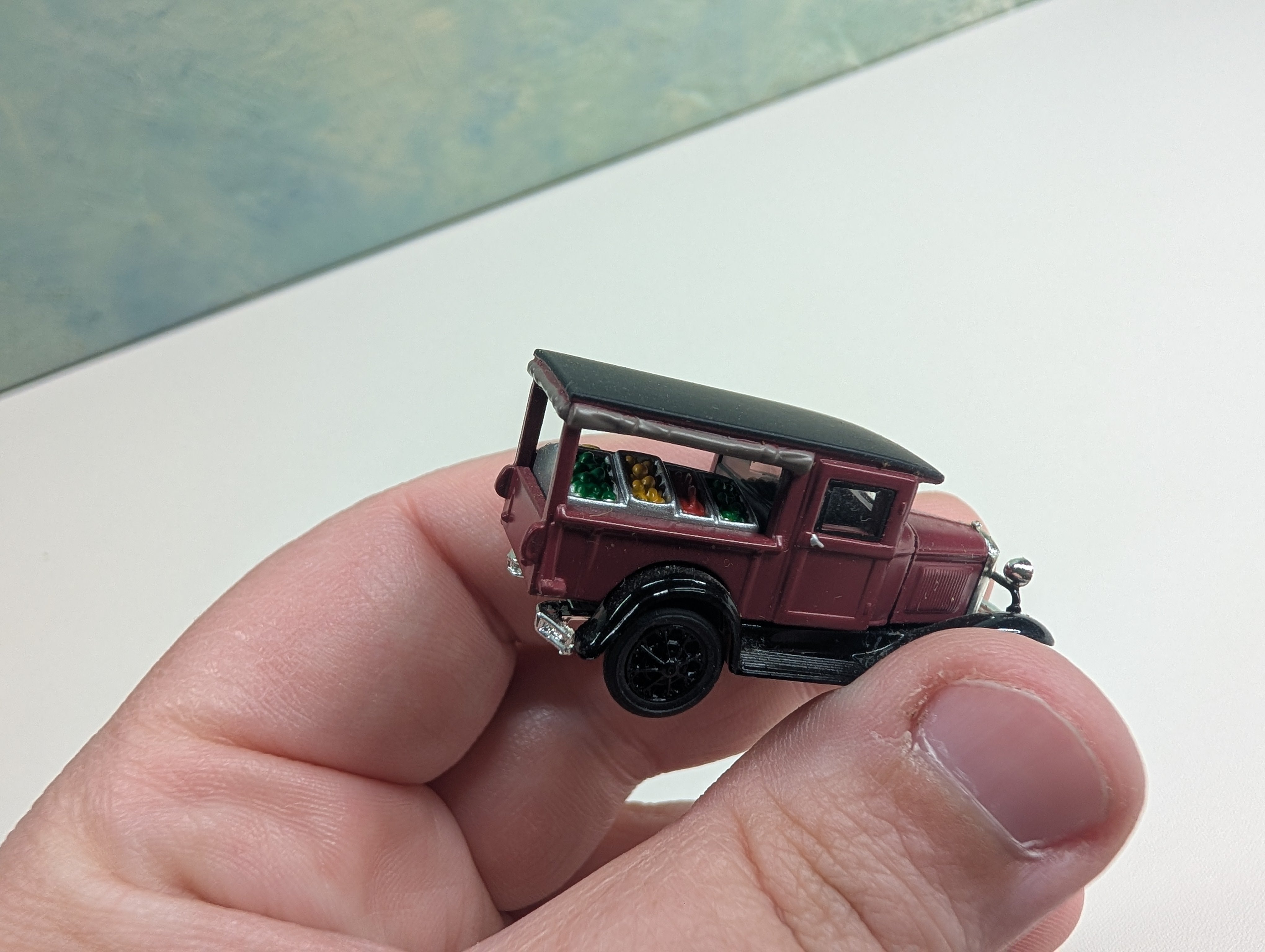 USED Athearn HO Scale Ford Produce Truck, Burgundy