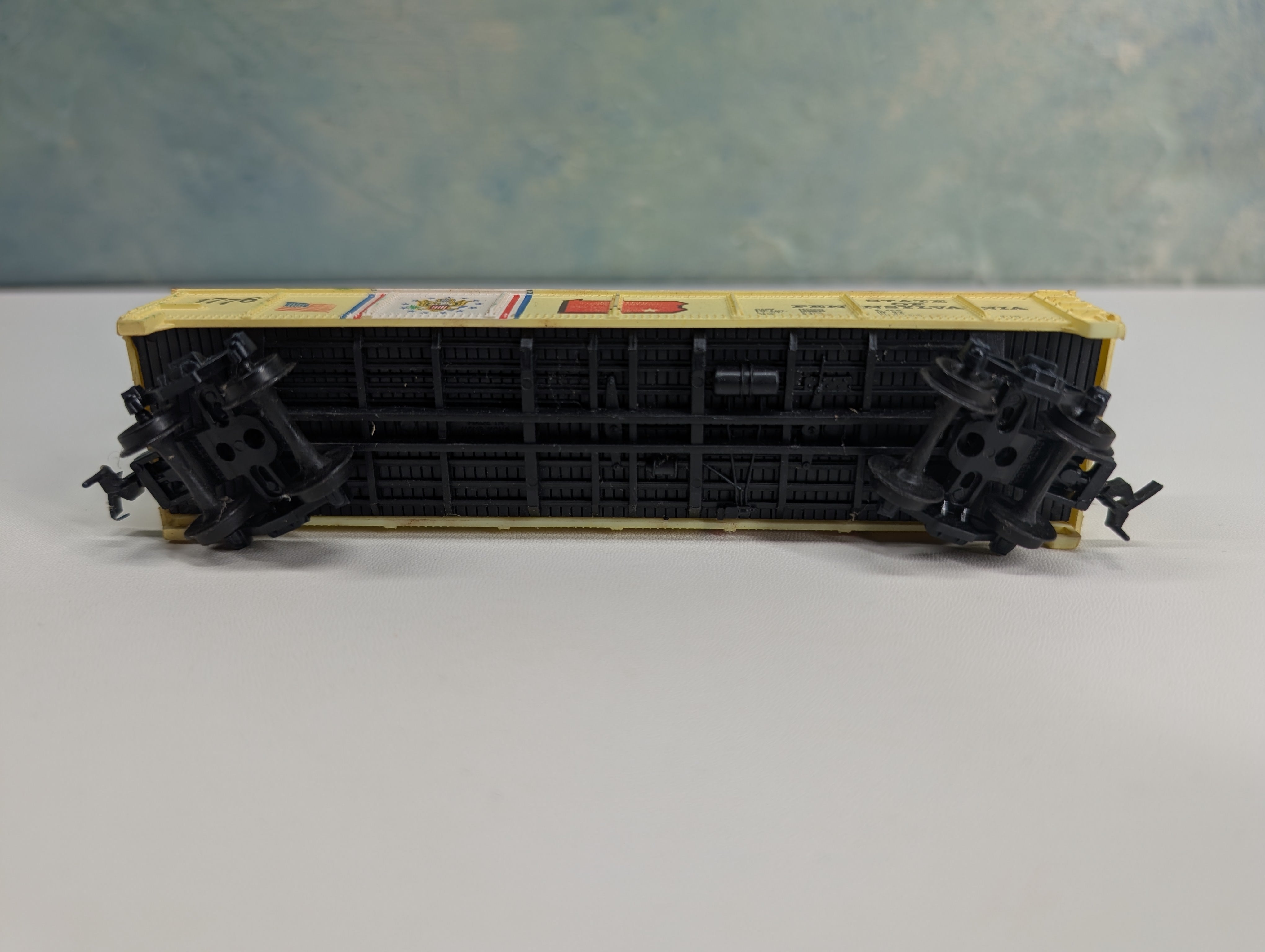 USED HO Scale 40' State Gondola Pennsylvania #1776
