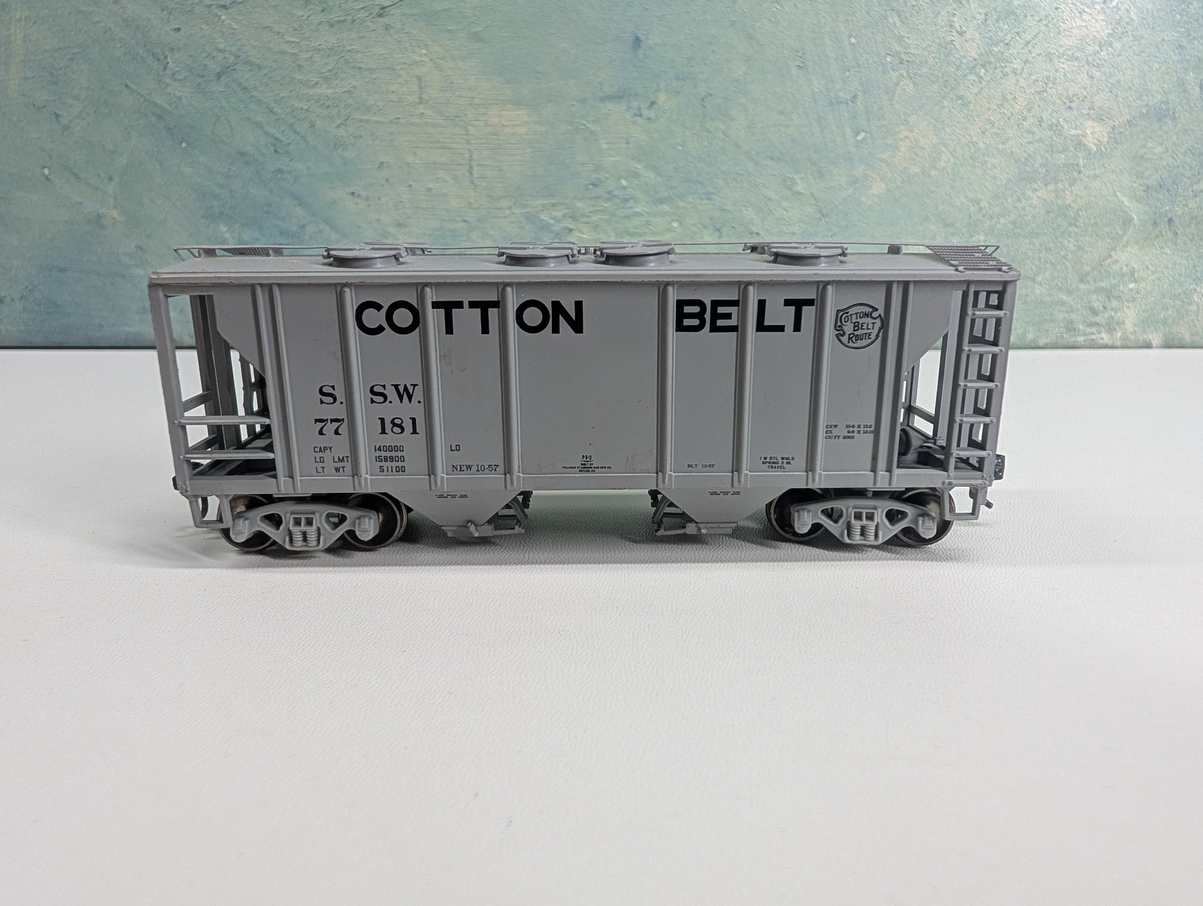 USED Athearn 94362 HO Scale PS-2003 Covered Hopper Cotton Belt SSW #77181 Metal Wheels