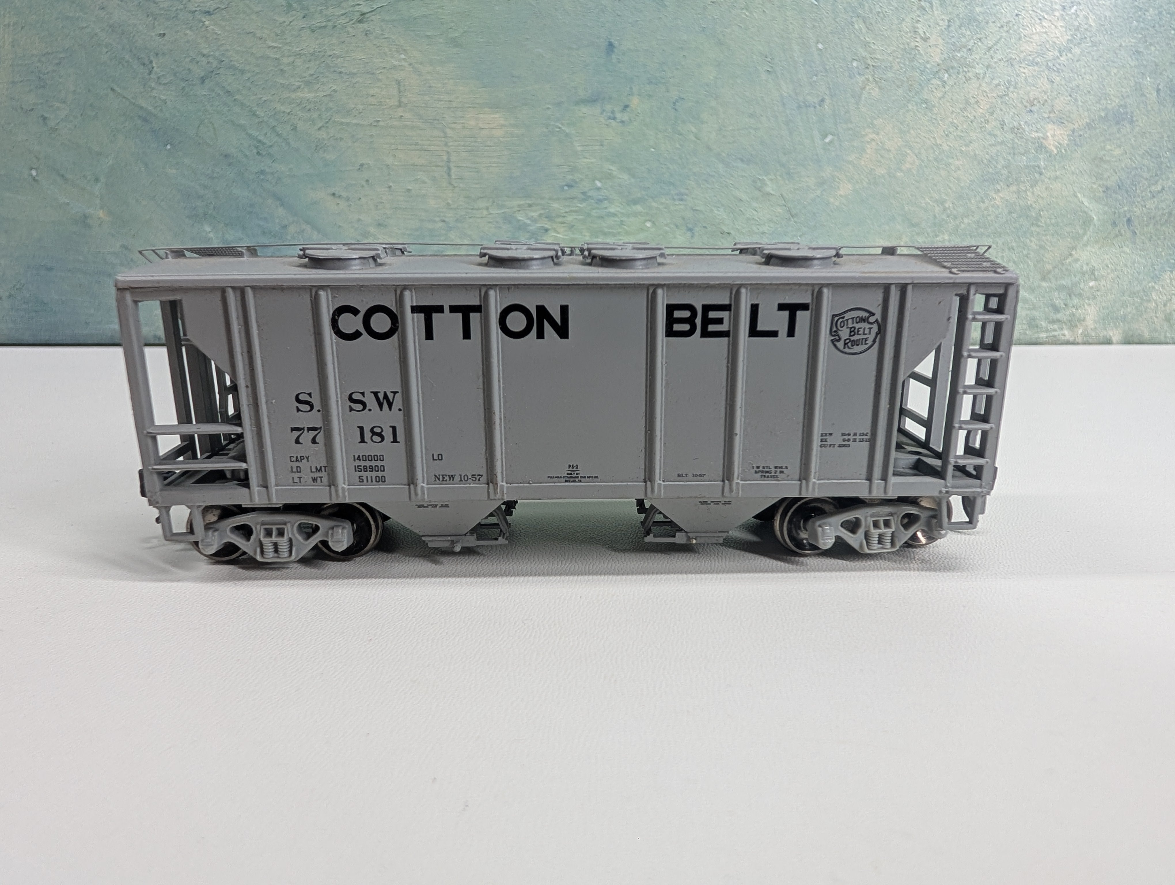 USED Athearn 94362 HO Scale PS-2003 Covered Hopper Cotton Belt SSW #77181 Metal Wheels
