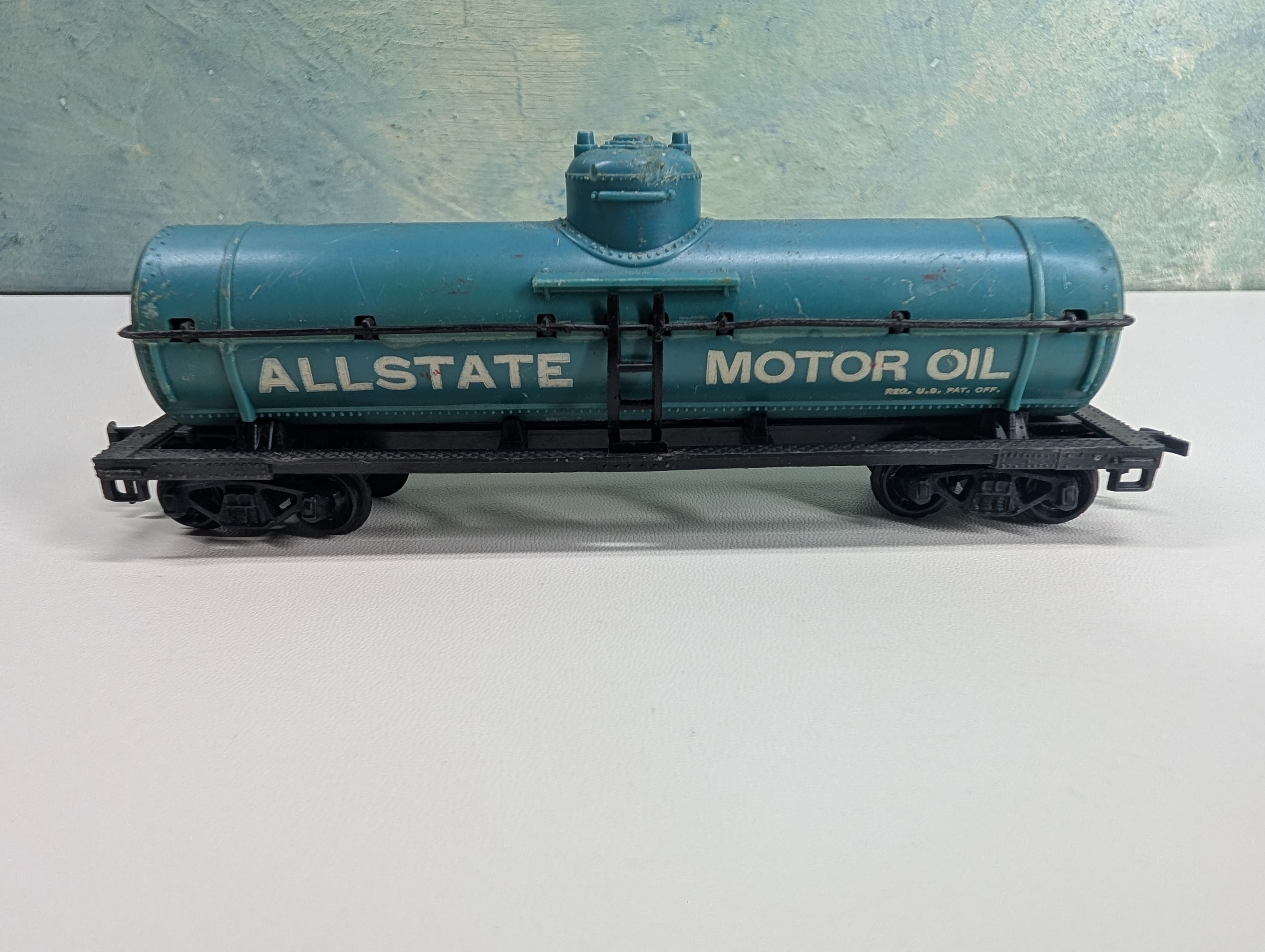 USED Model Power HO Scale Single Dome Tank Car Allstate Motor Oil