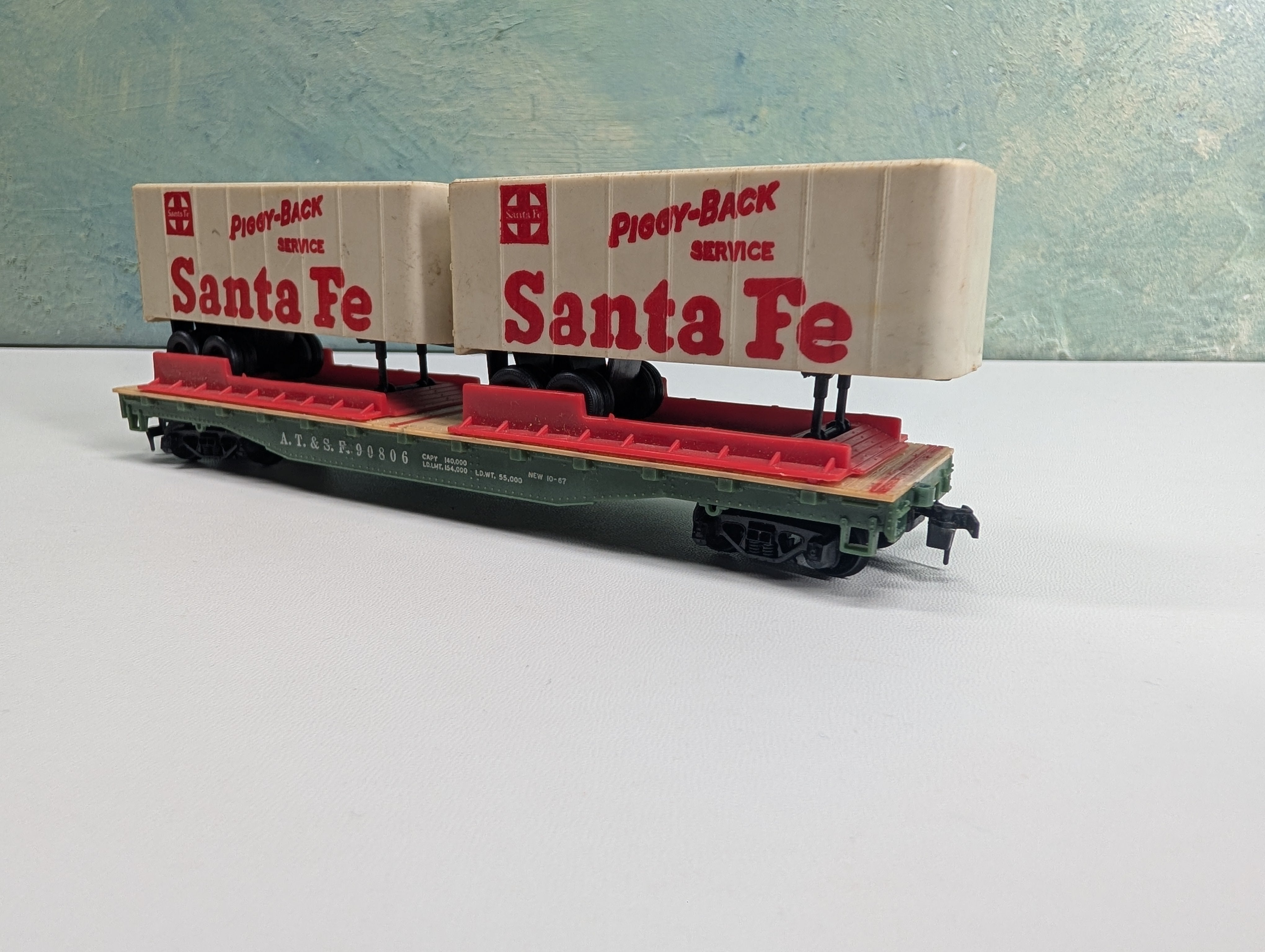 USED Mantua HO Scale 50' Flat Car w/ 2 Trailers Santa Fe ATSF #90806