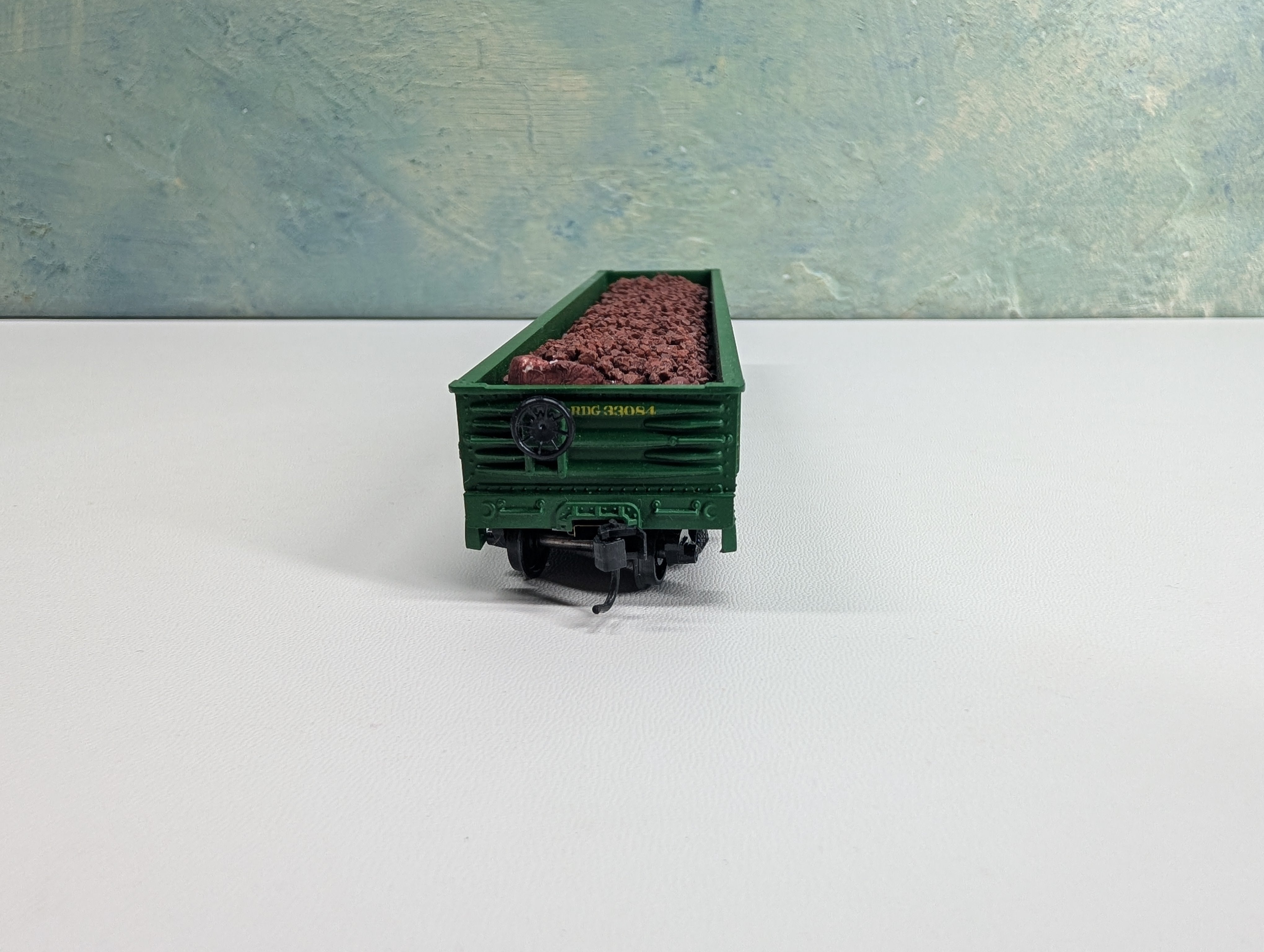 USED Athearn HO Scale 50' Gondola w/ Load Reading RDG #33084