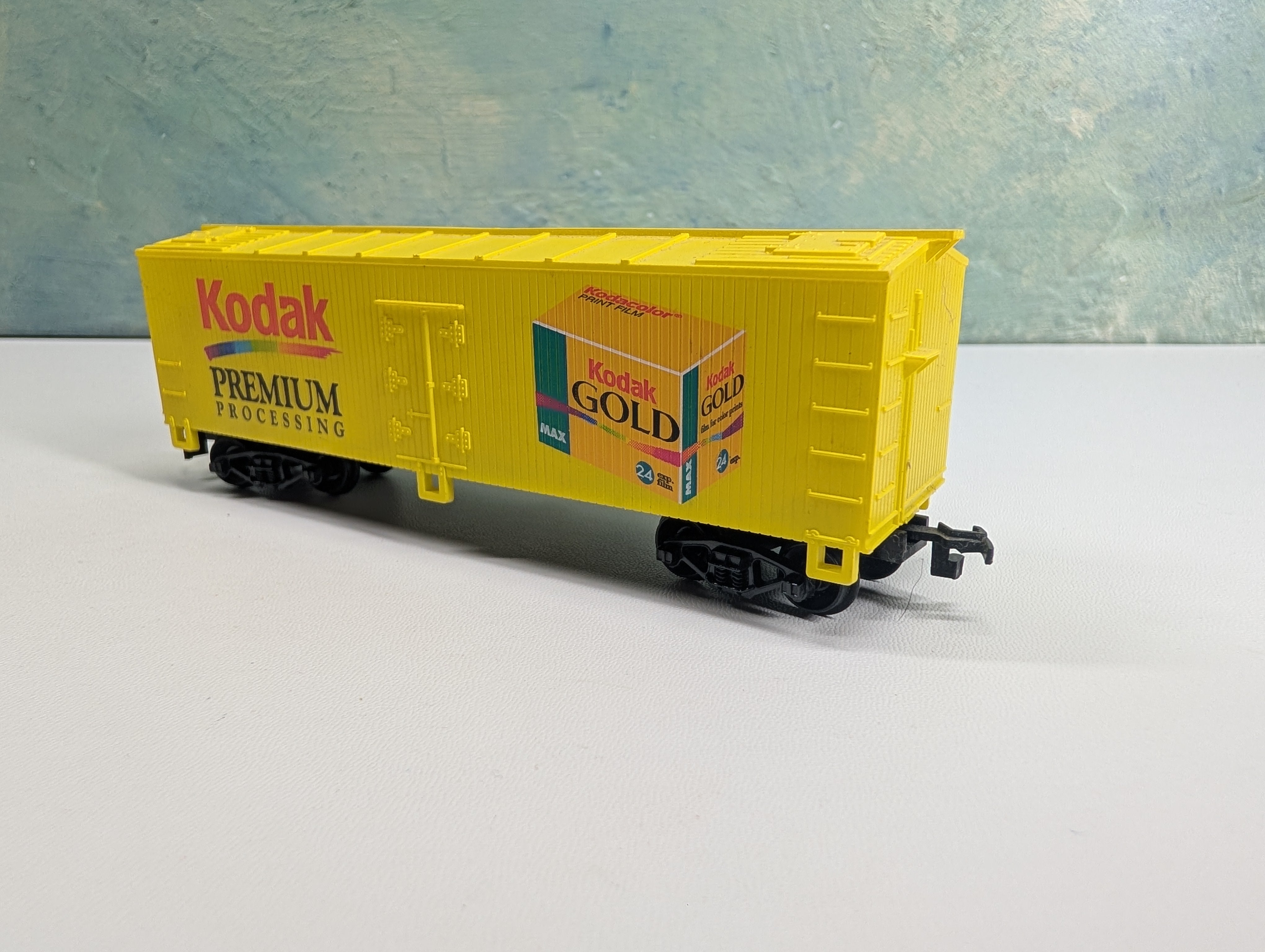 USED Life-Like HO Scale 38' Wooden Reefer Box Car Kodak RARE
