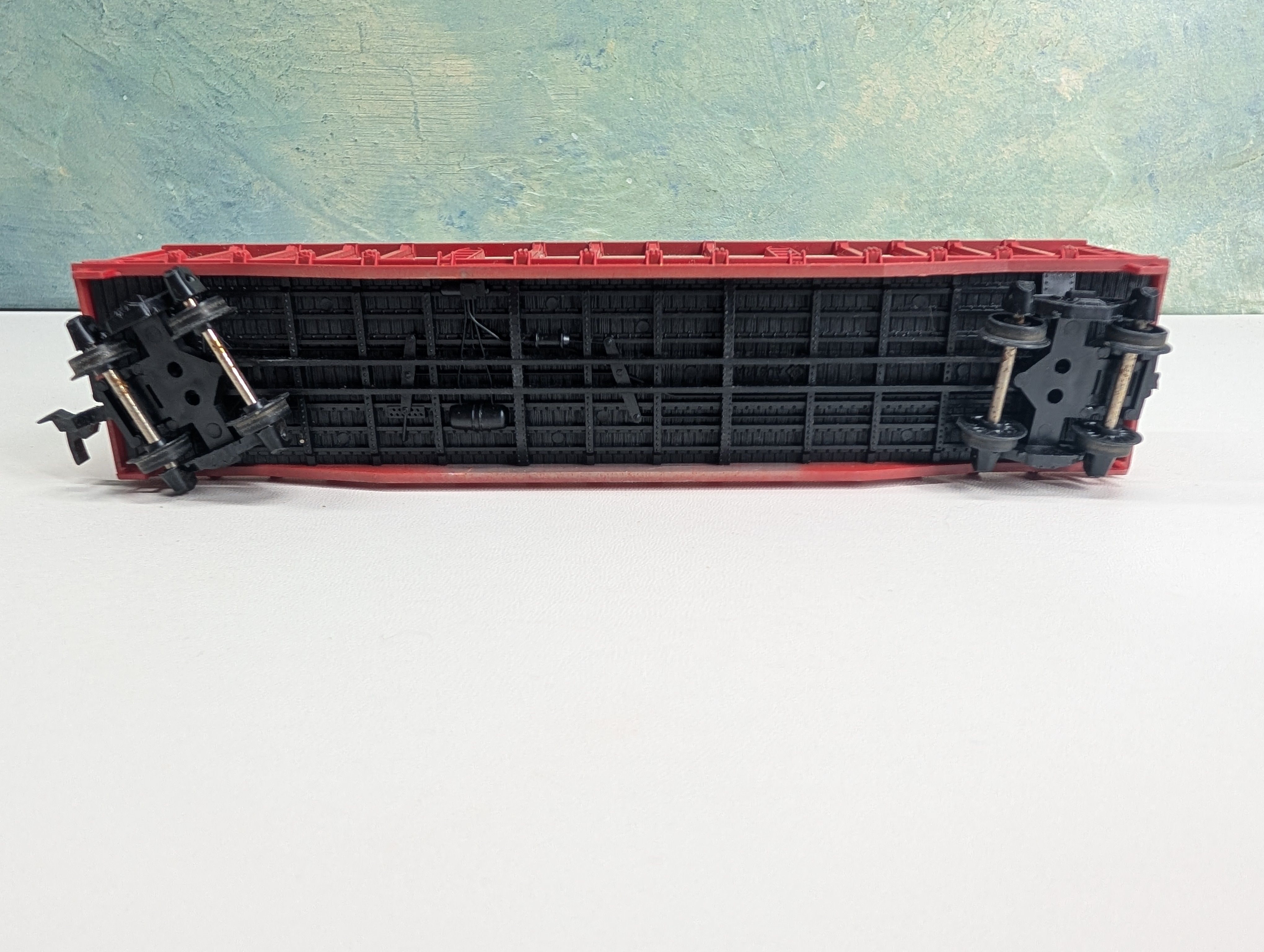 USED ROCO HO Scale 50' Pulpwood Rack Flat Car MKT #13224