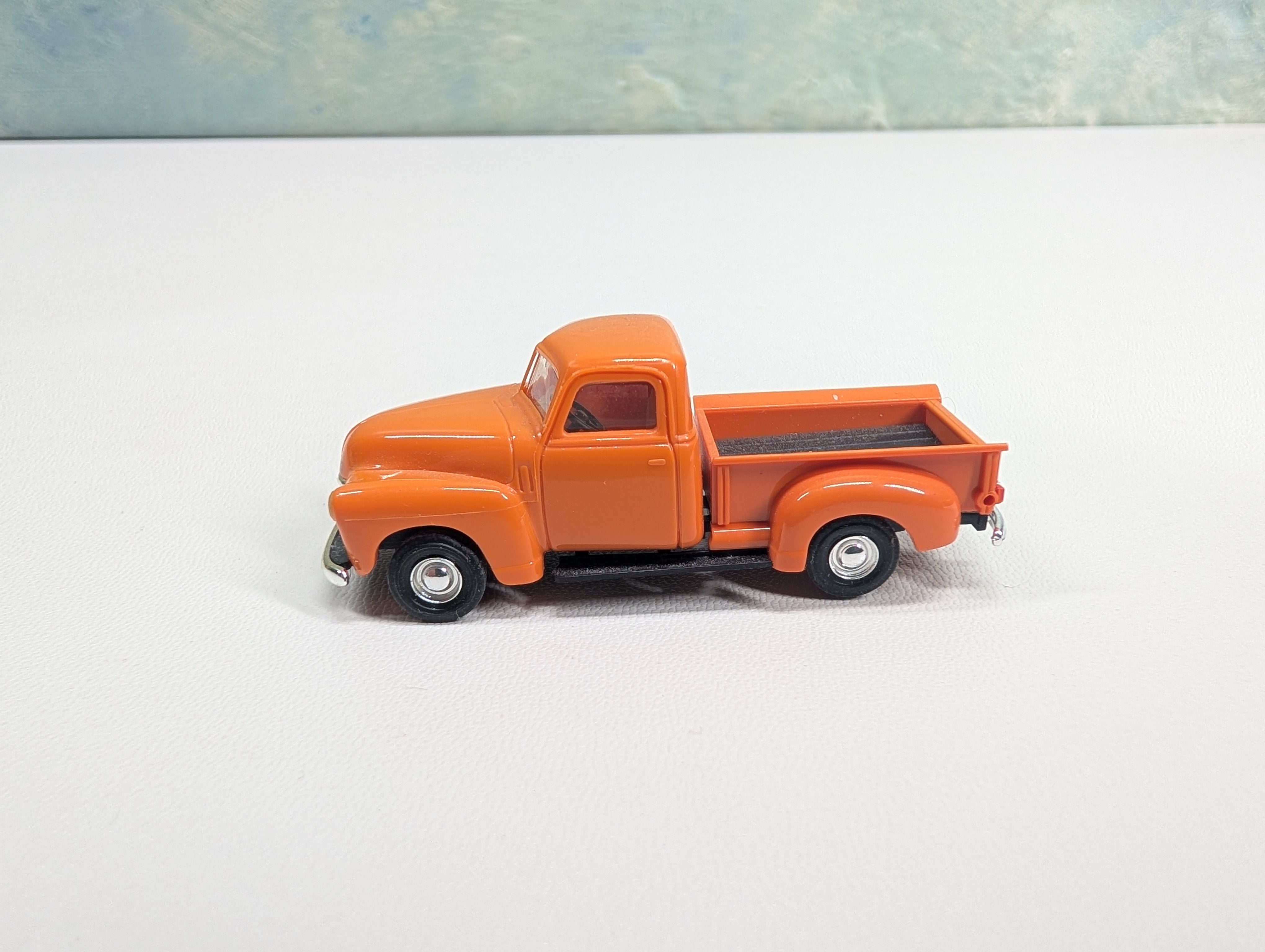 USED Busch HO Scale 1950 Chevy Pick-Up Truck, Orange
