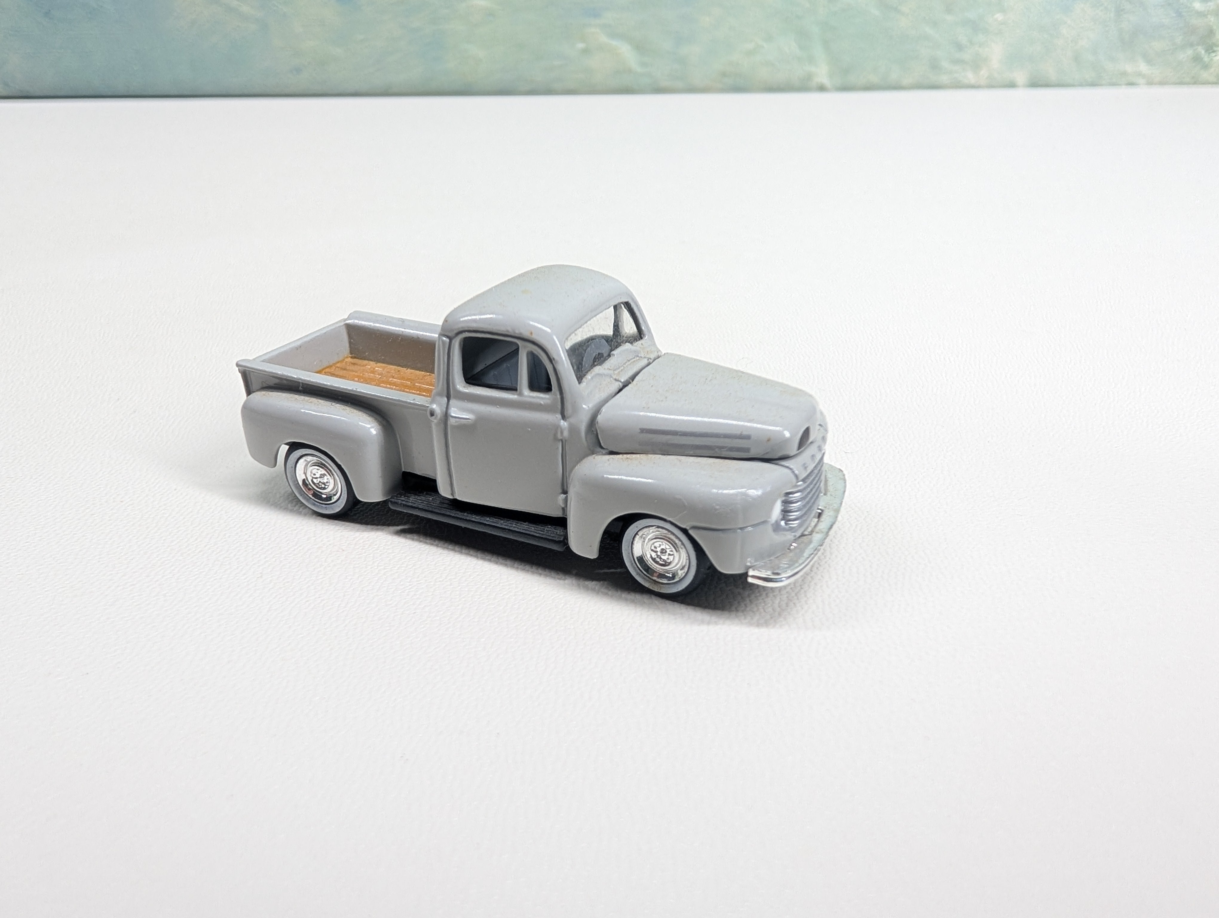 USED Classic Metal Works HO Scale TM Ford Pick-Up Truck, Light Gray