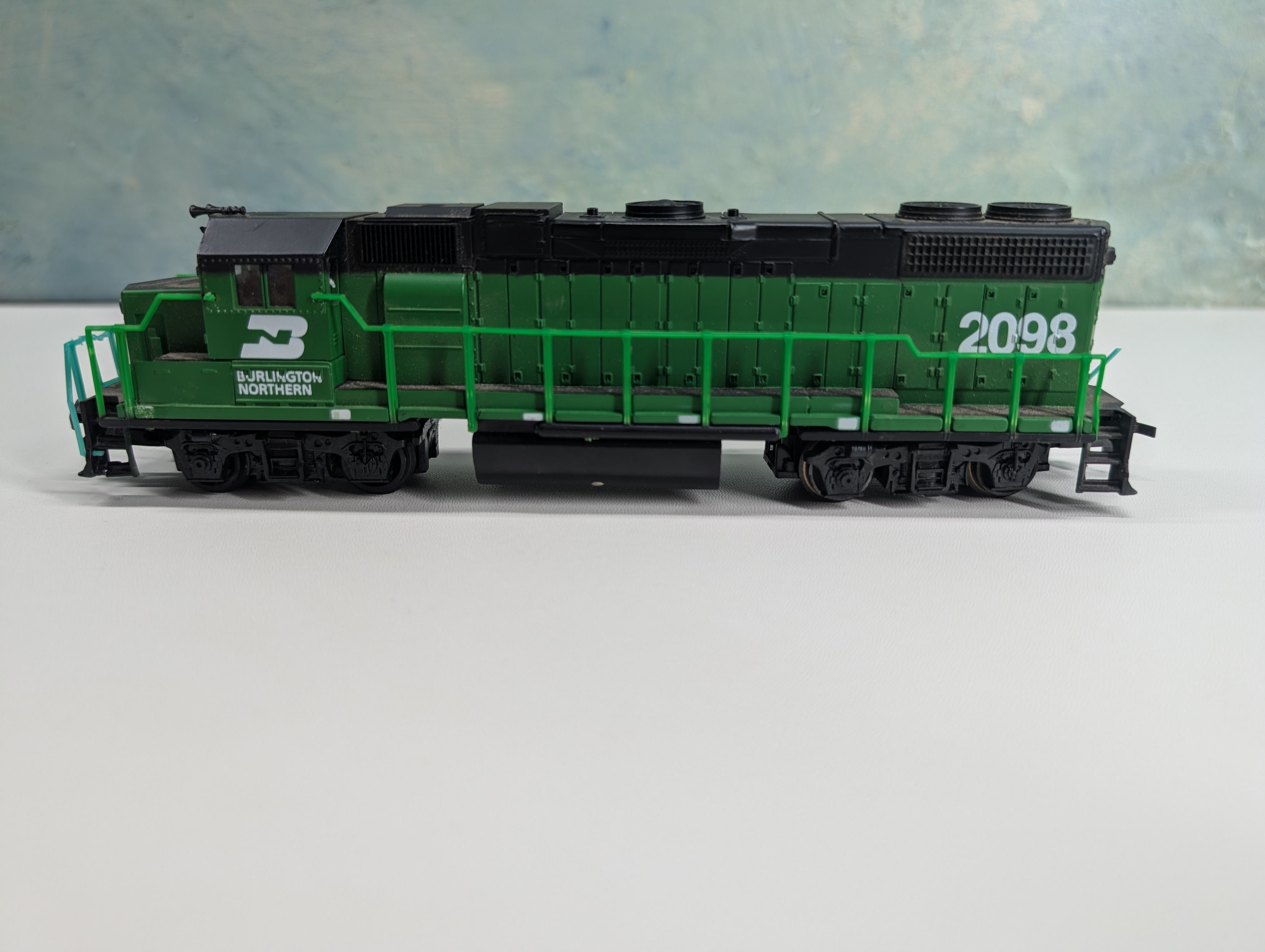 USED Life-Like HO Scale GP38 Diesel Locomotive Burlington Northern BN #2098 Tested! DC