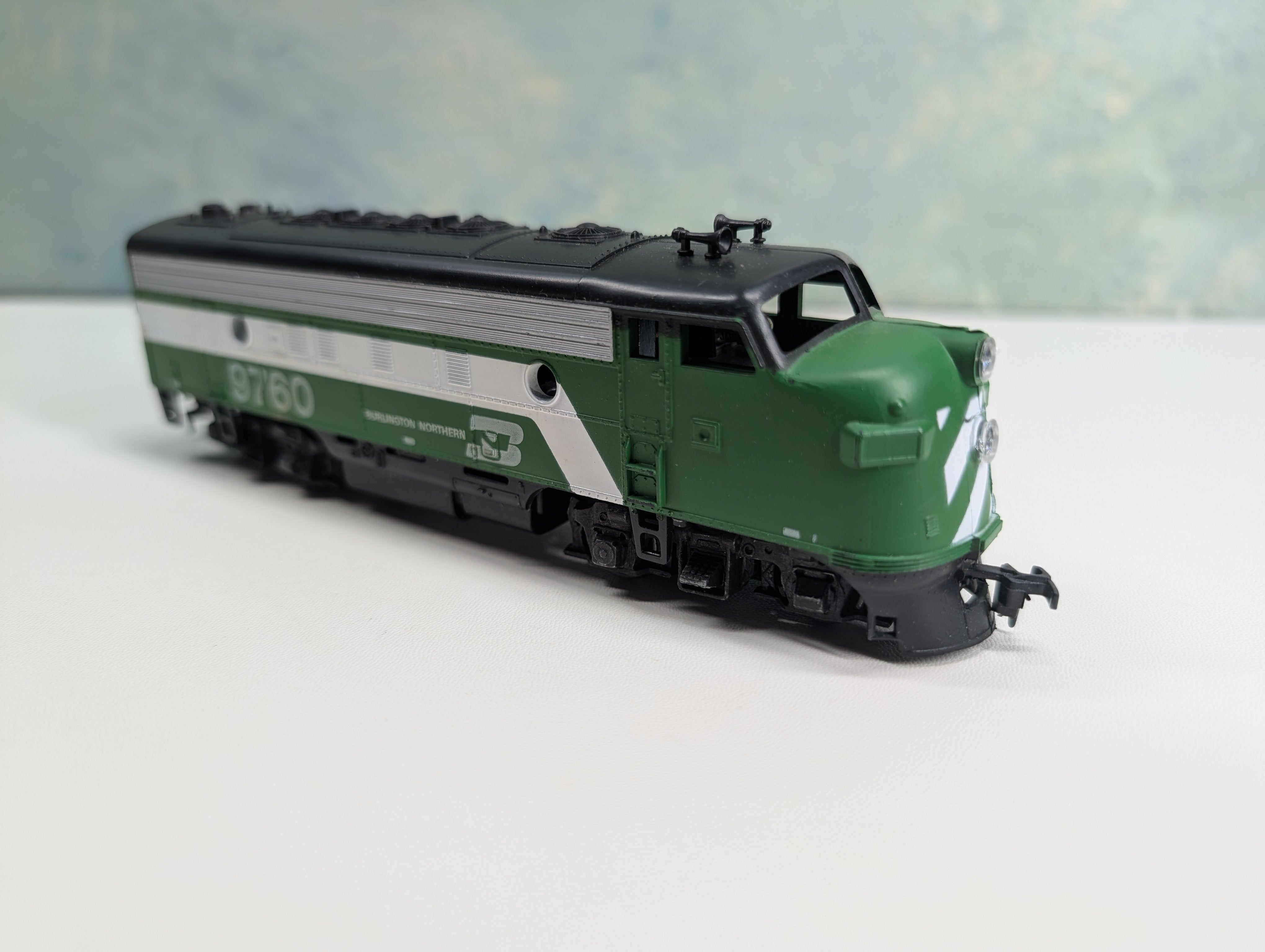 USED Athearn HO Scale F7A Diesel Locomotive Burlington Northern BN #9760 Runs Great! DC