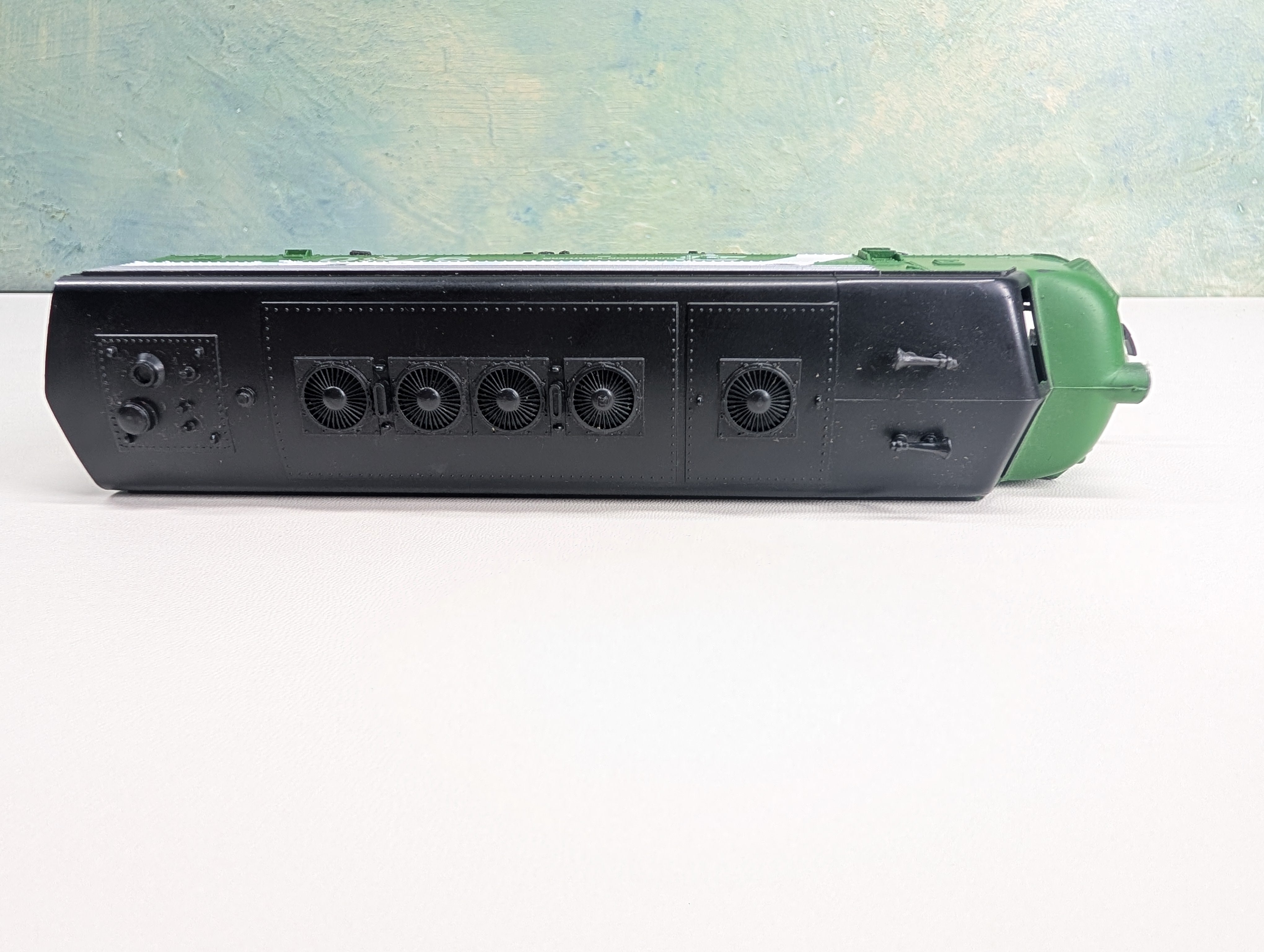 USED Athearn HO Scale F7A Diesel Locomotive Burlington Northern BN #9760 Runs Great! DC
