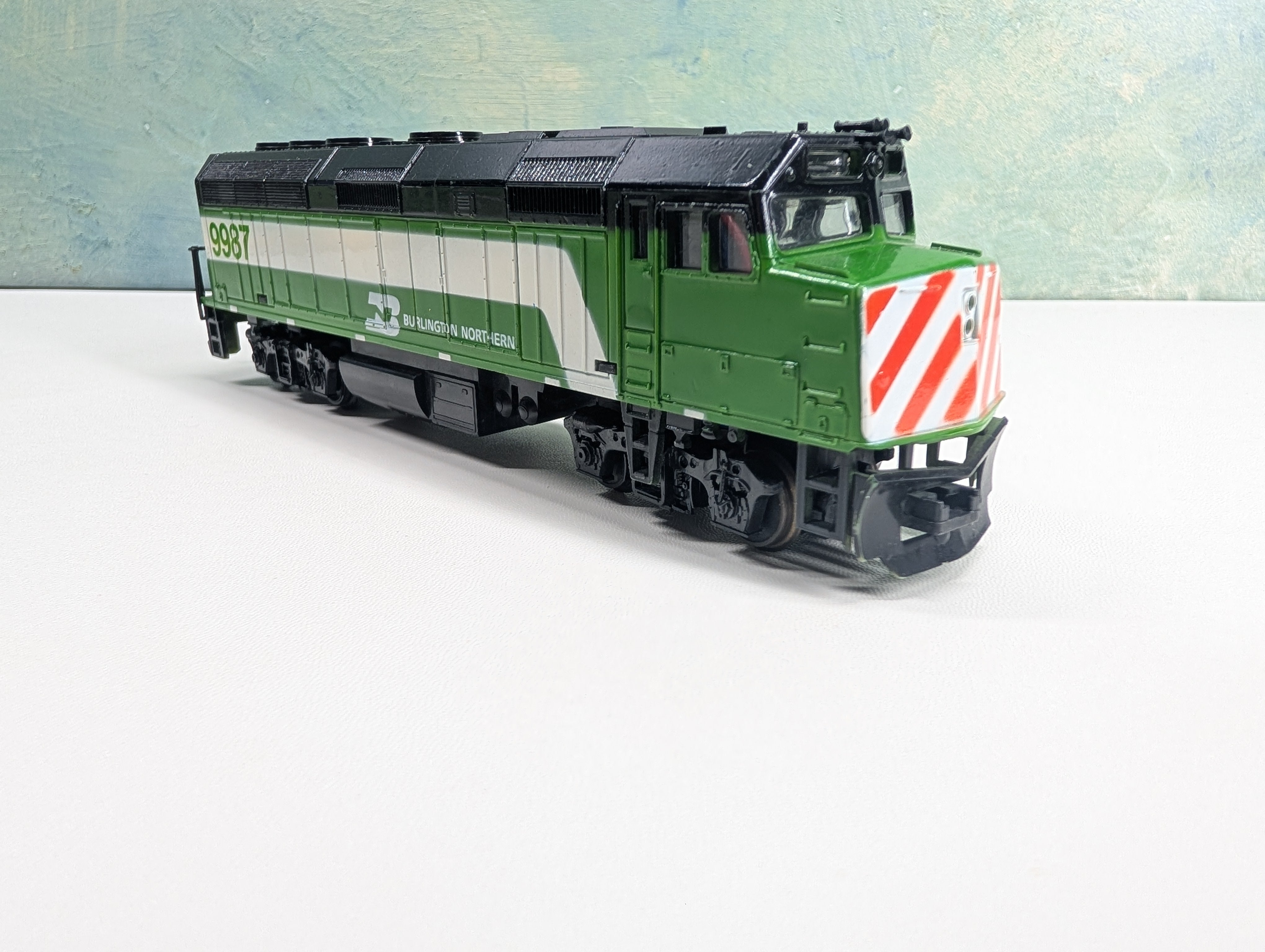 USED Life-Like HO Scale F-40 Diesel Locomotive Burlington Northern BN #9987 Tested! DC