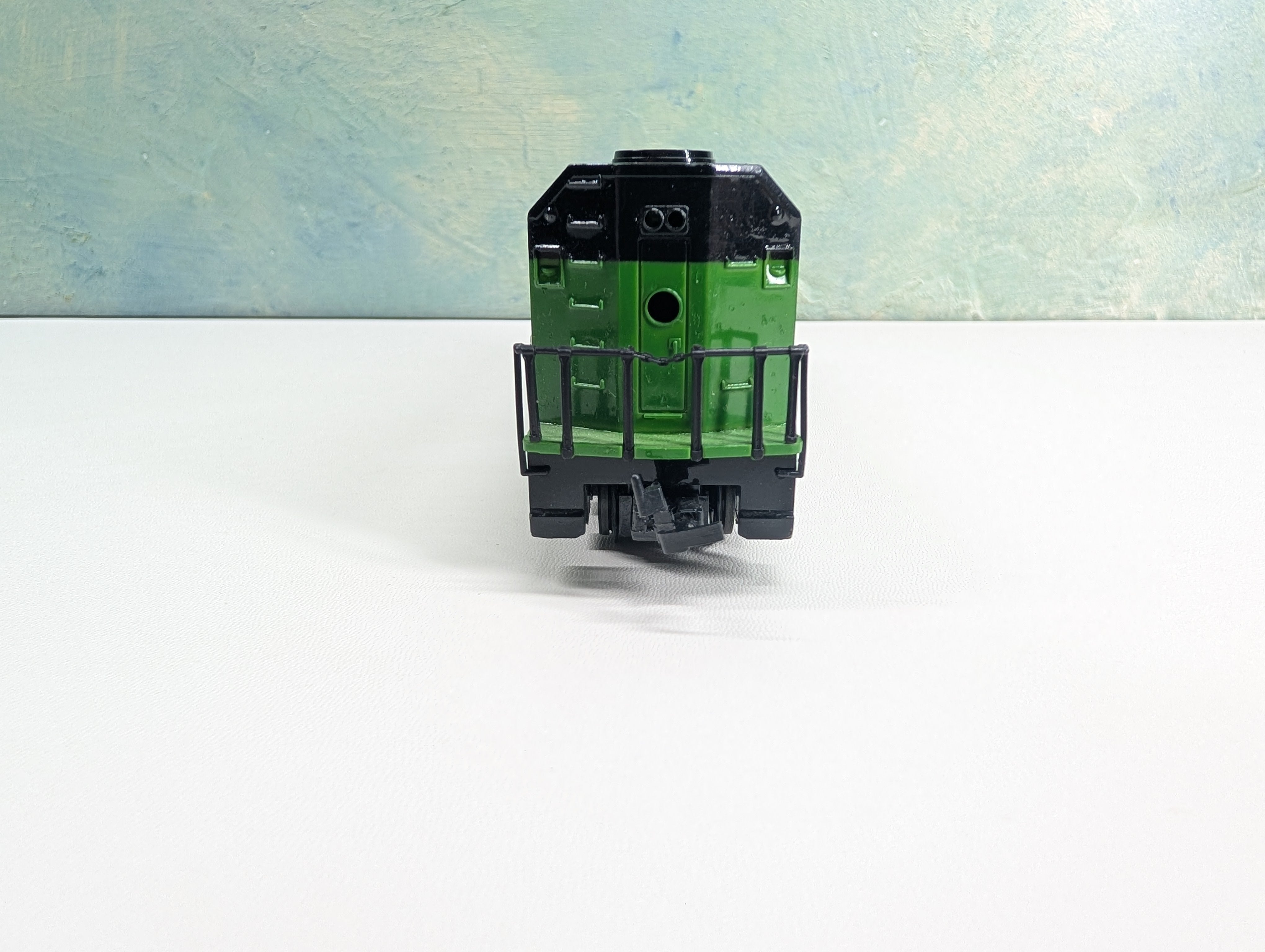 USED Life-Like HO Scale F-40 Diesel Locomotive Burlington Northern BN #9987 Tested! DC