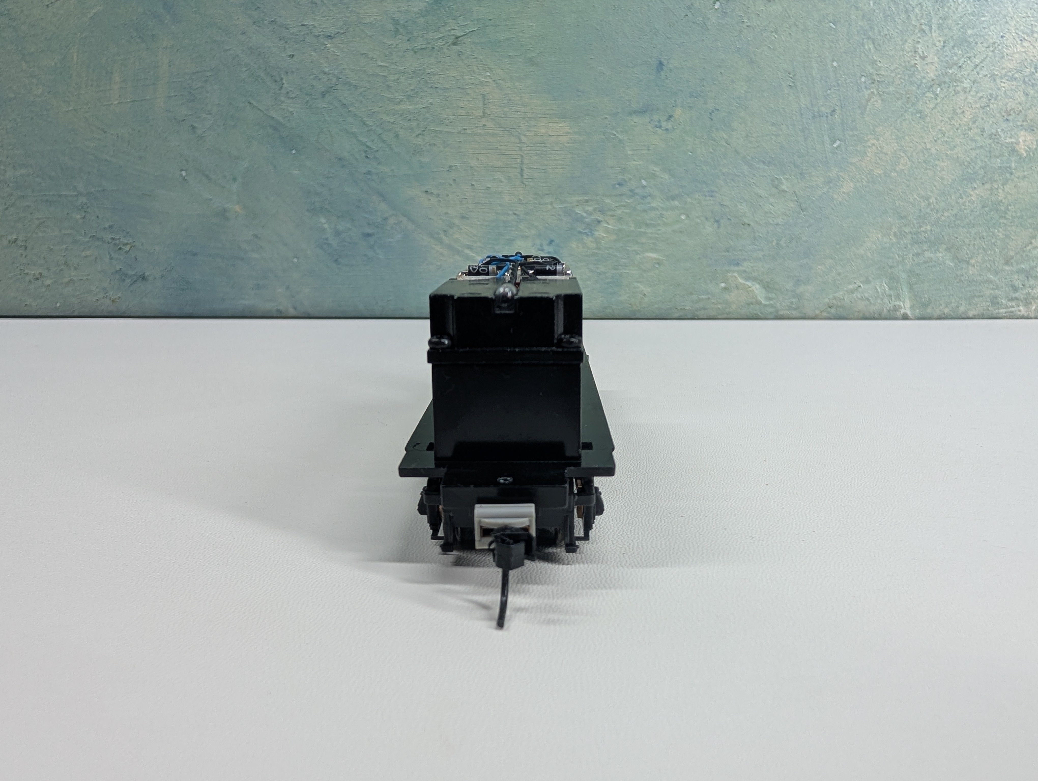 USED Life-Like 30073 HO Scale Proto 2000 SW8/900/600 Switcher Diesel Locomotive Chassis Only Runs Great! DC