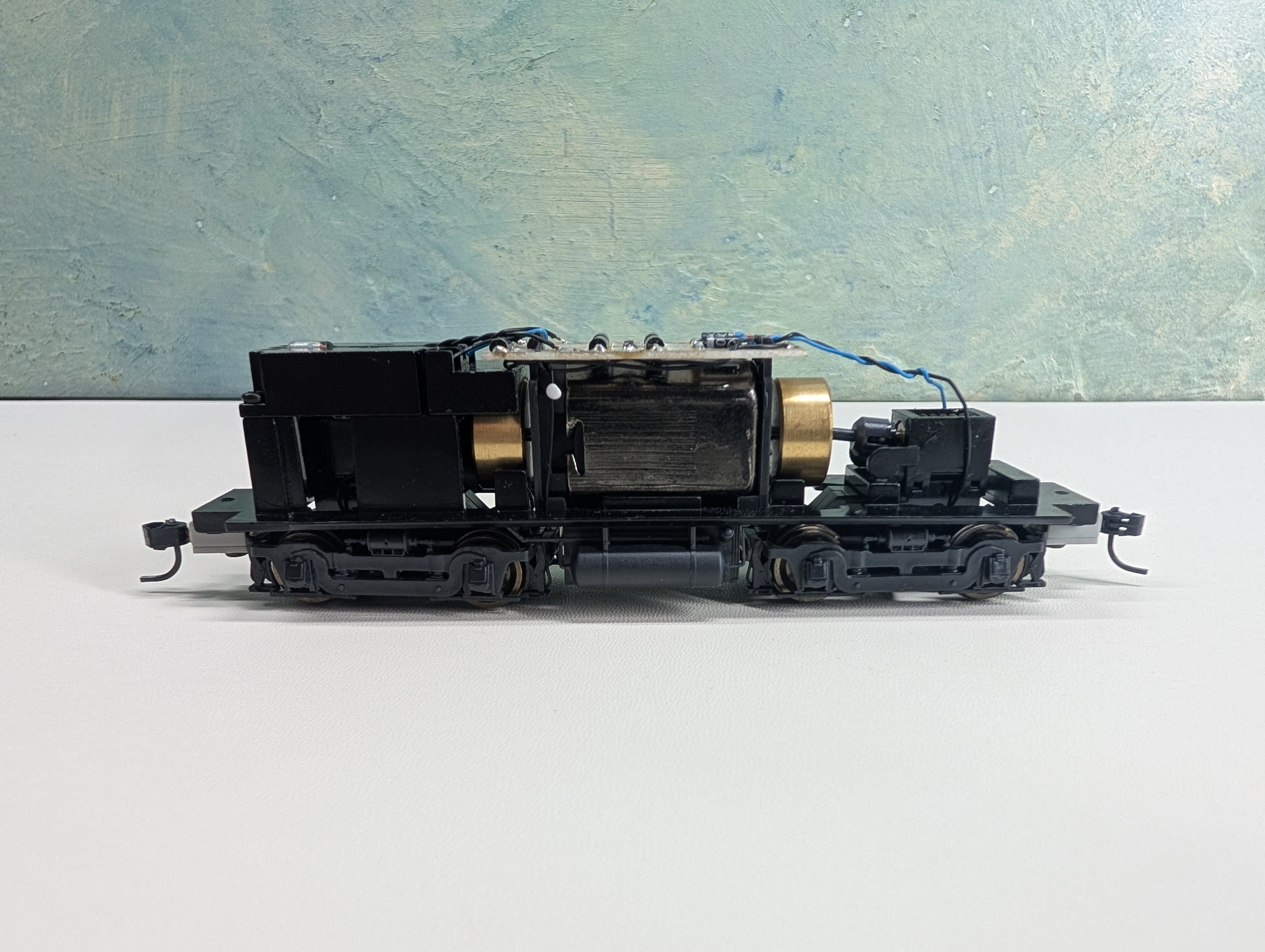USED Life-Like 30073 HO Scale Proto 2000 SW8/900/600 Switcher Diesel Locomotive Chassis Only Runs Great! DC
