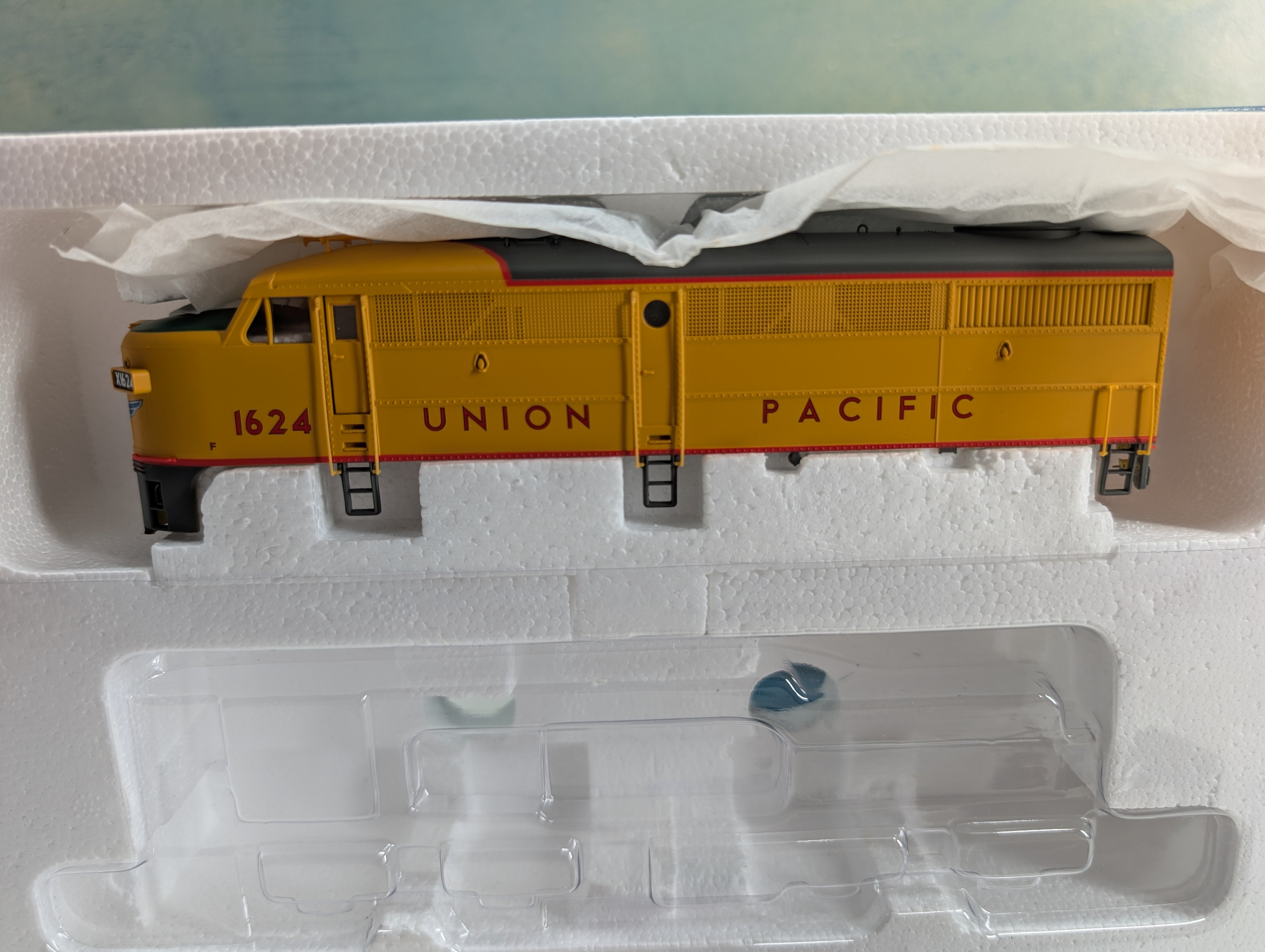USED Life-Like HO Scale Proto 2000 FA1 Diesel Locomotive Union Pacific UP #1624 Tested! DC KIT