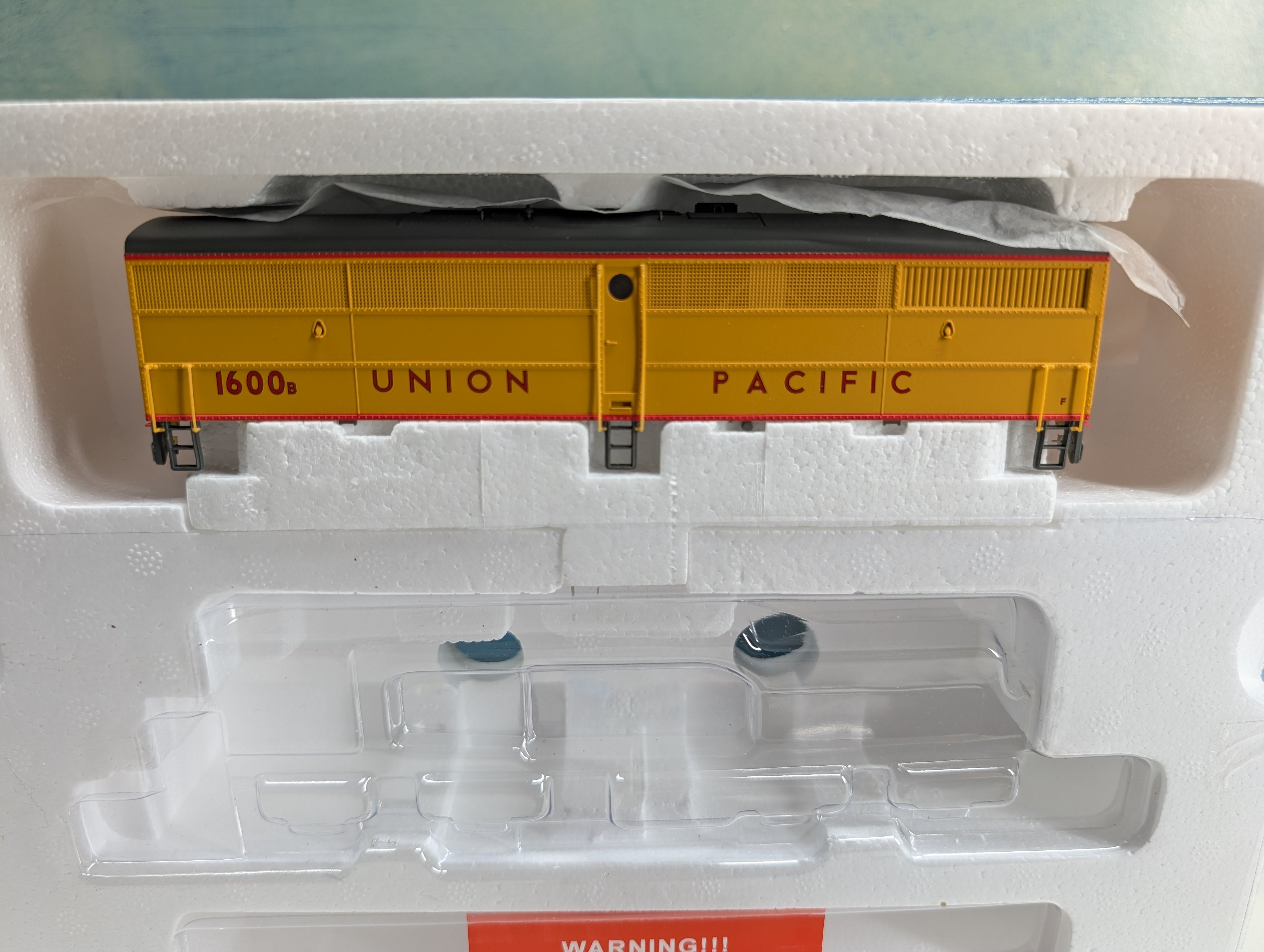 USED Life-Like HO Scale Proto 2000 FB1 Diesel Locomotive Union Pacific UP #1600B Tested! DC KIT