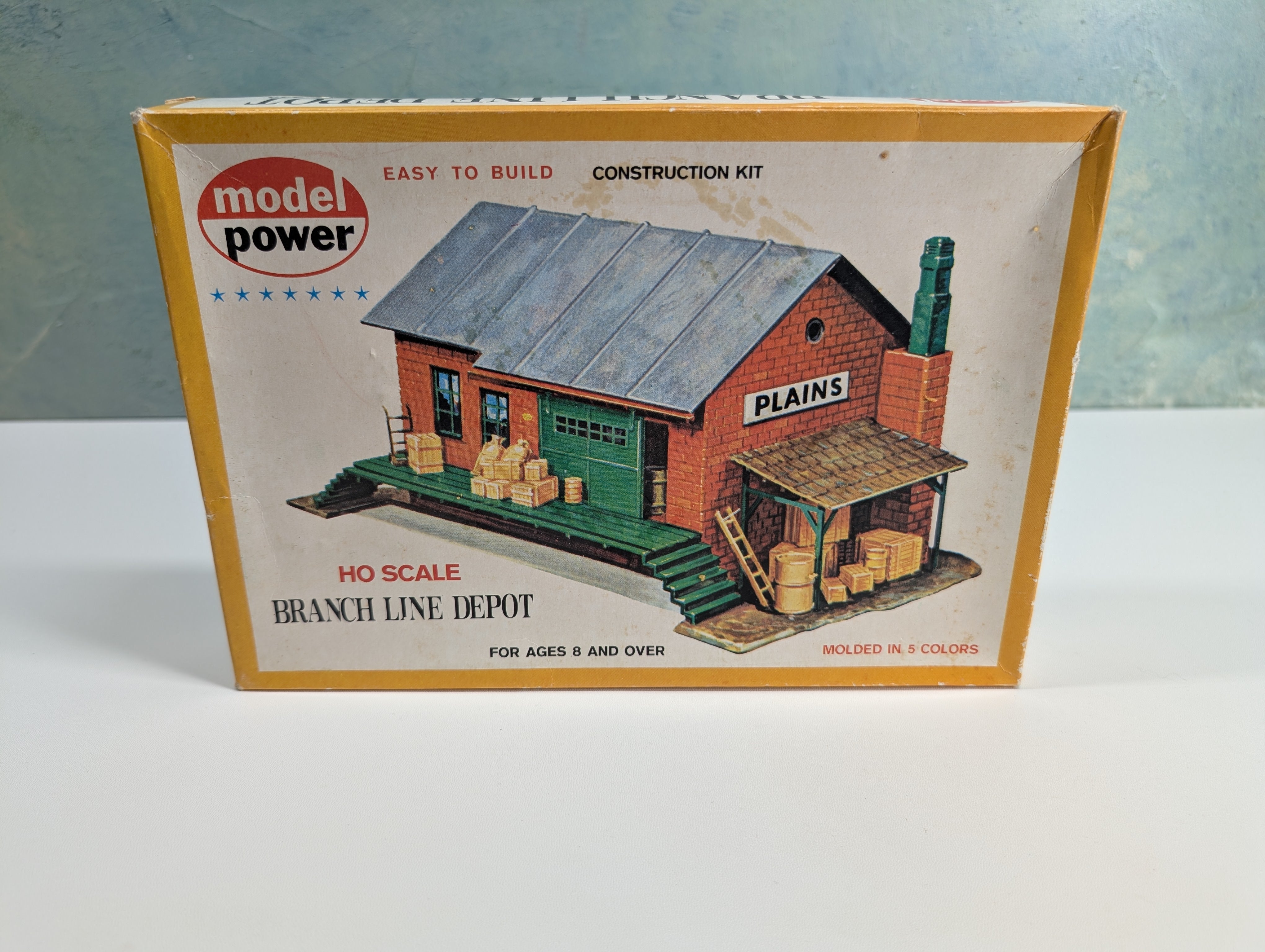 Model Power 440 HO Scale Branch Line Depot KIT