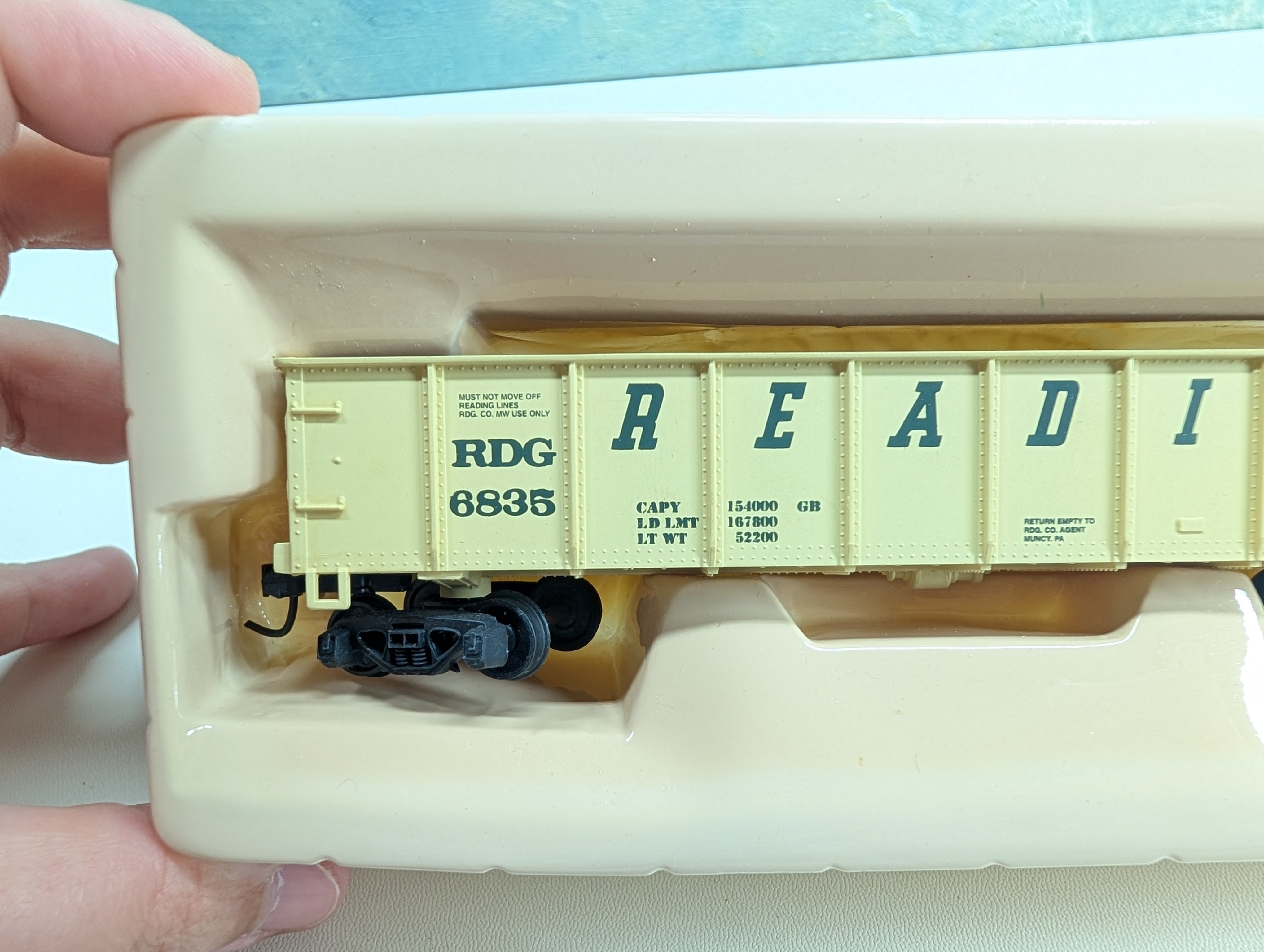 USED Mantua 731-521 HO Scale Heavy 43' Gondola Reading RDG #6835 w/ Load