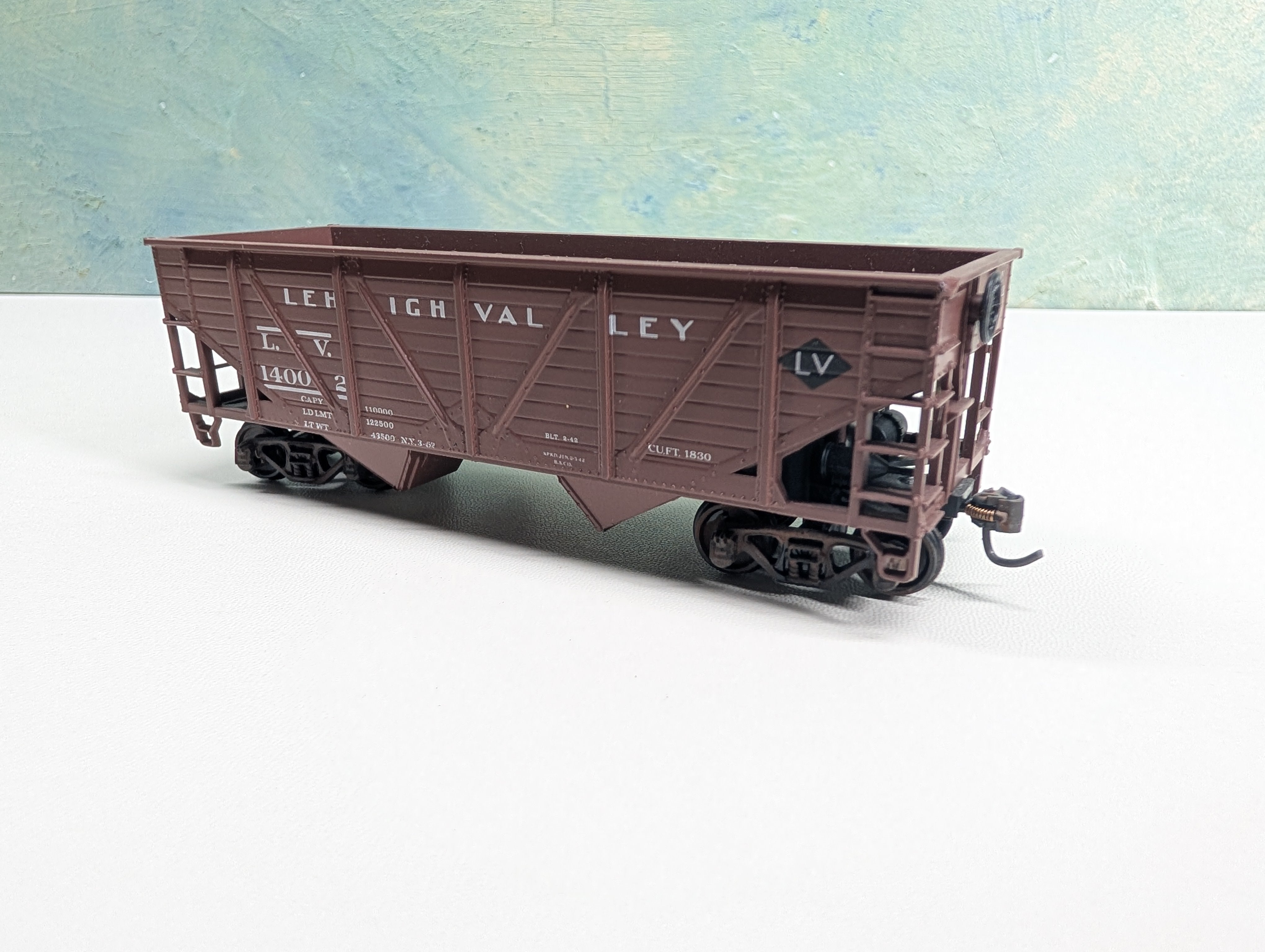 USED Athearn HO Scale 2 Bay Hopper Lehigh Valley LV #14002