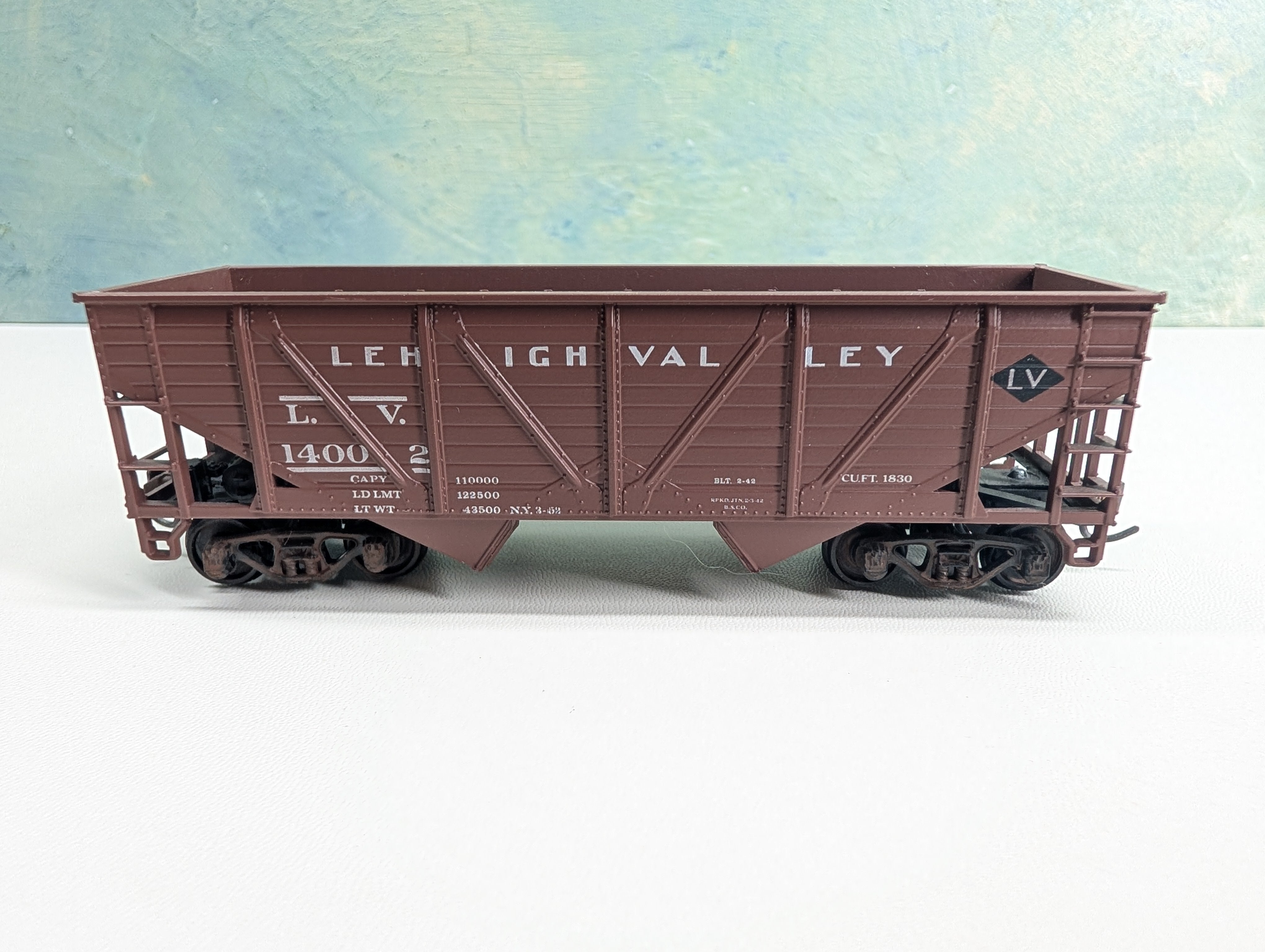 USED Athearn HO Scale 2 Bay Hopper Lehigh Valley LV #14002