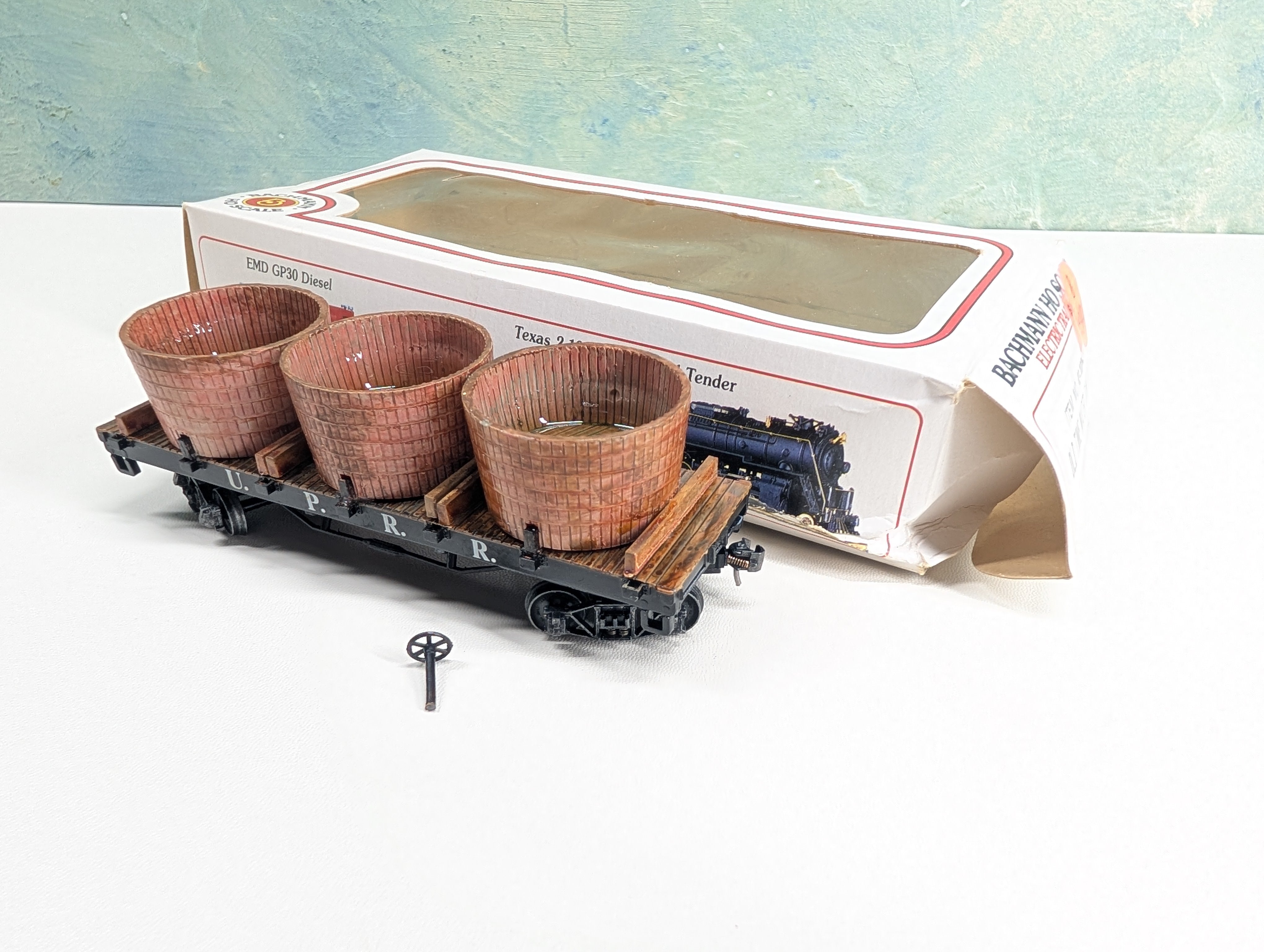 USED Bachmann HO Scale Old Time Water Tank Car Union Pacific UP