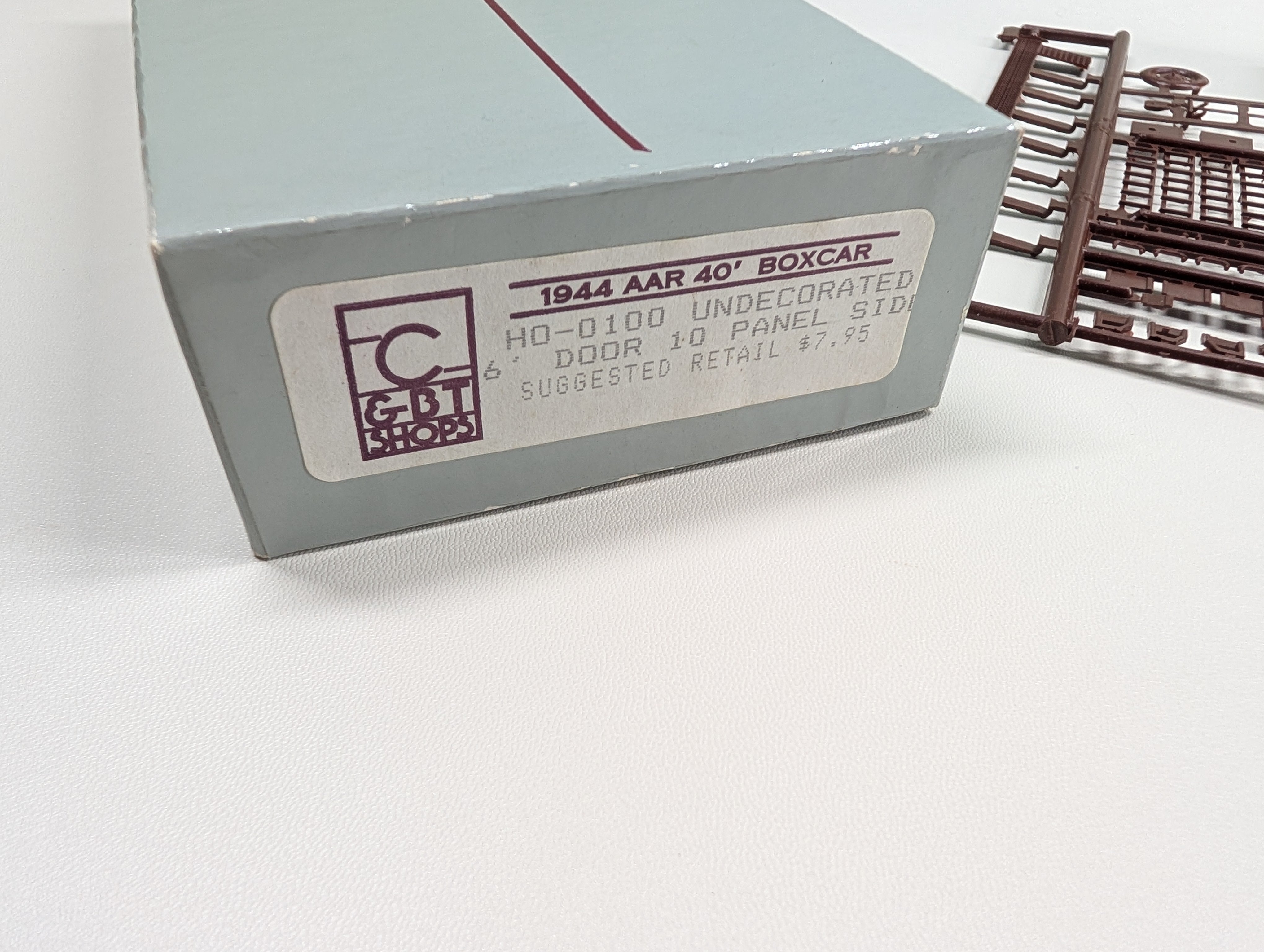 USED C&BT SHOPS #0100 HO Scale 1944 AAR 40' Box Car - Undecorated KIT