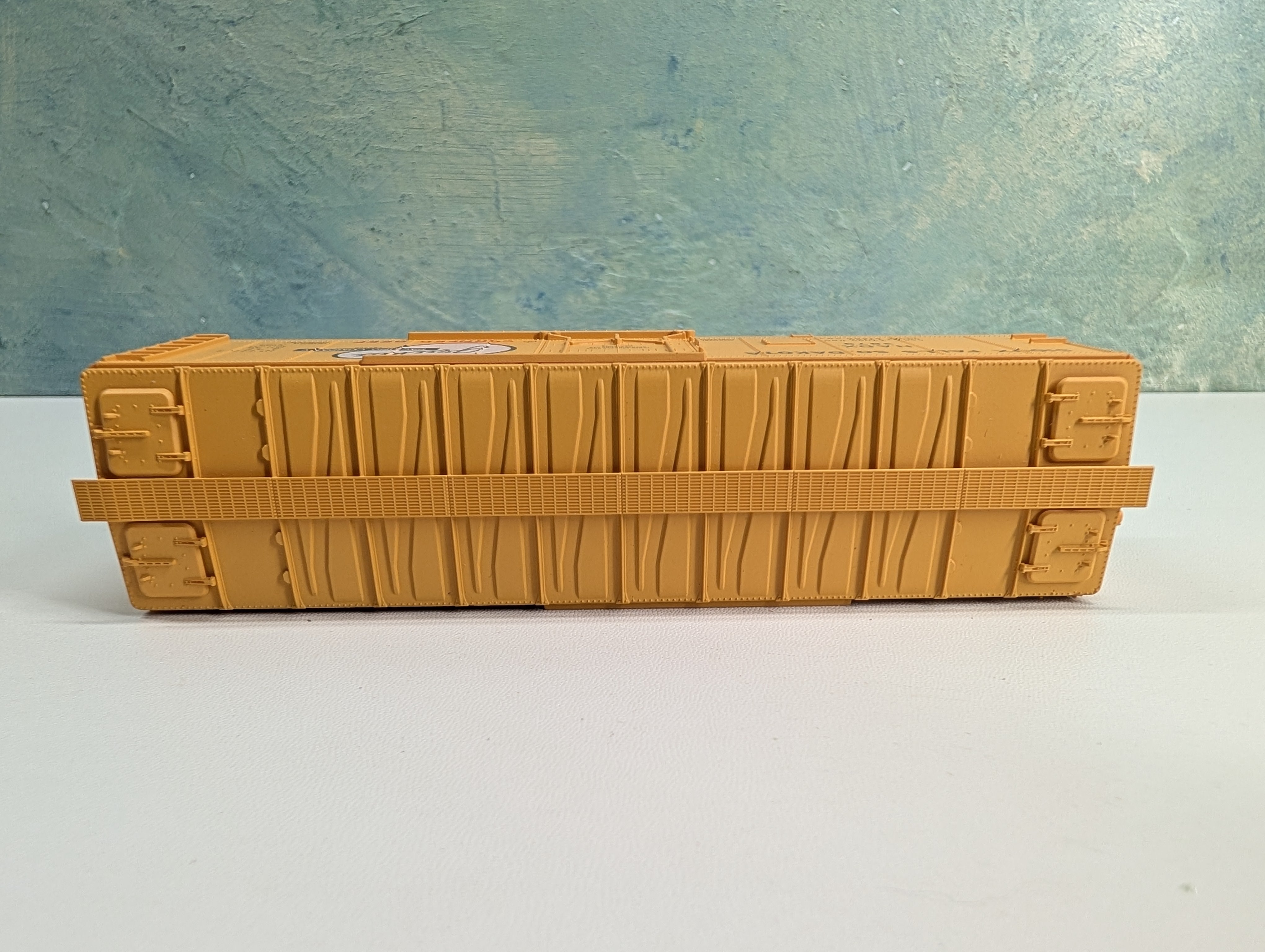 USED Accurail 8525 HO Scale 40' Plug Door Steel Reefer Greenlee Packing NADX #3879 Sioux Falls SO. Dakota, Metal Wheels