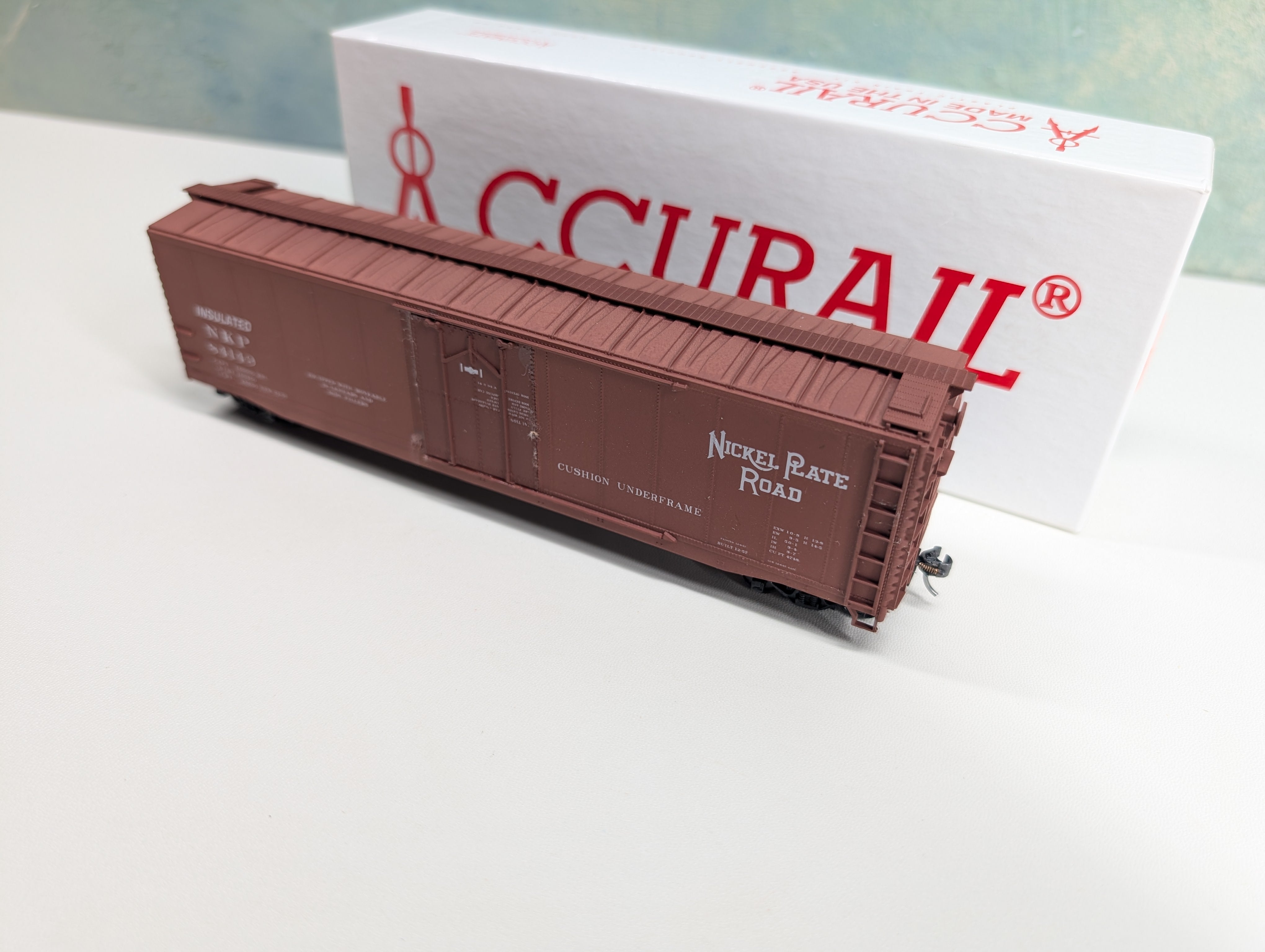 USED Accurail 5106 HO Scale 50' Insulated Steel Box Car Nickel Plate Road NKP #84149