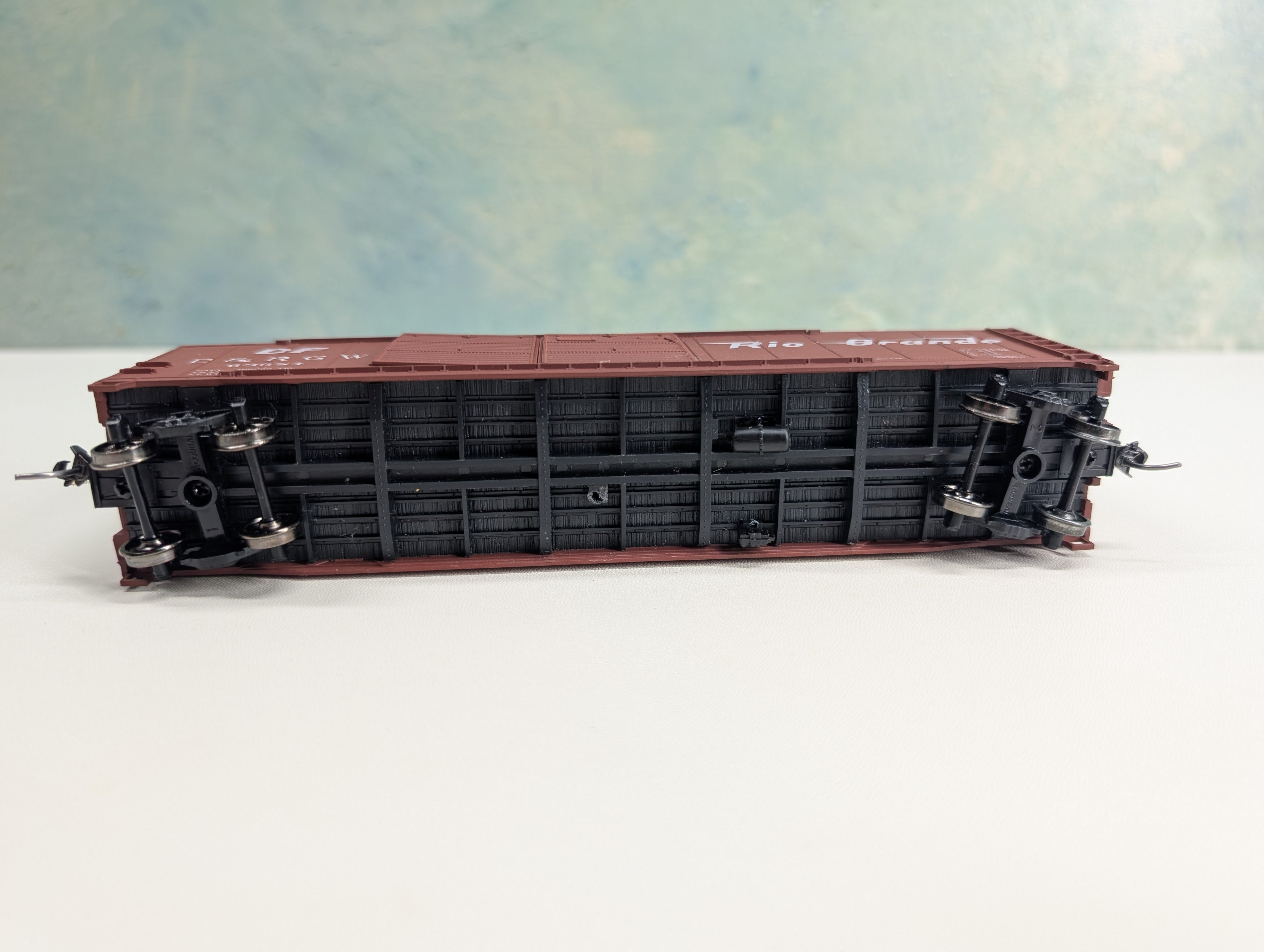 USED Accurail 52051 HO Scale 50' DD Steel Box Car Rio Grande D&RGW #63684 Metal Wheels