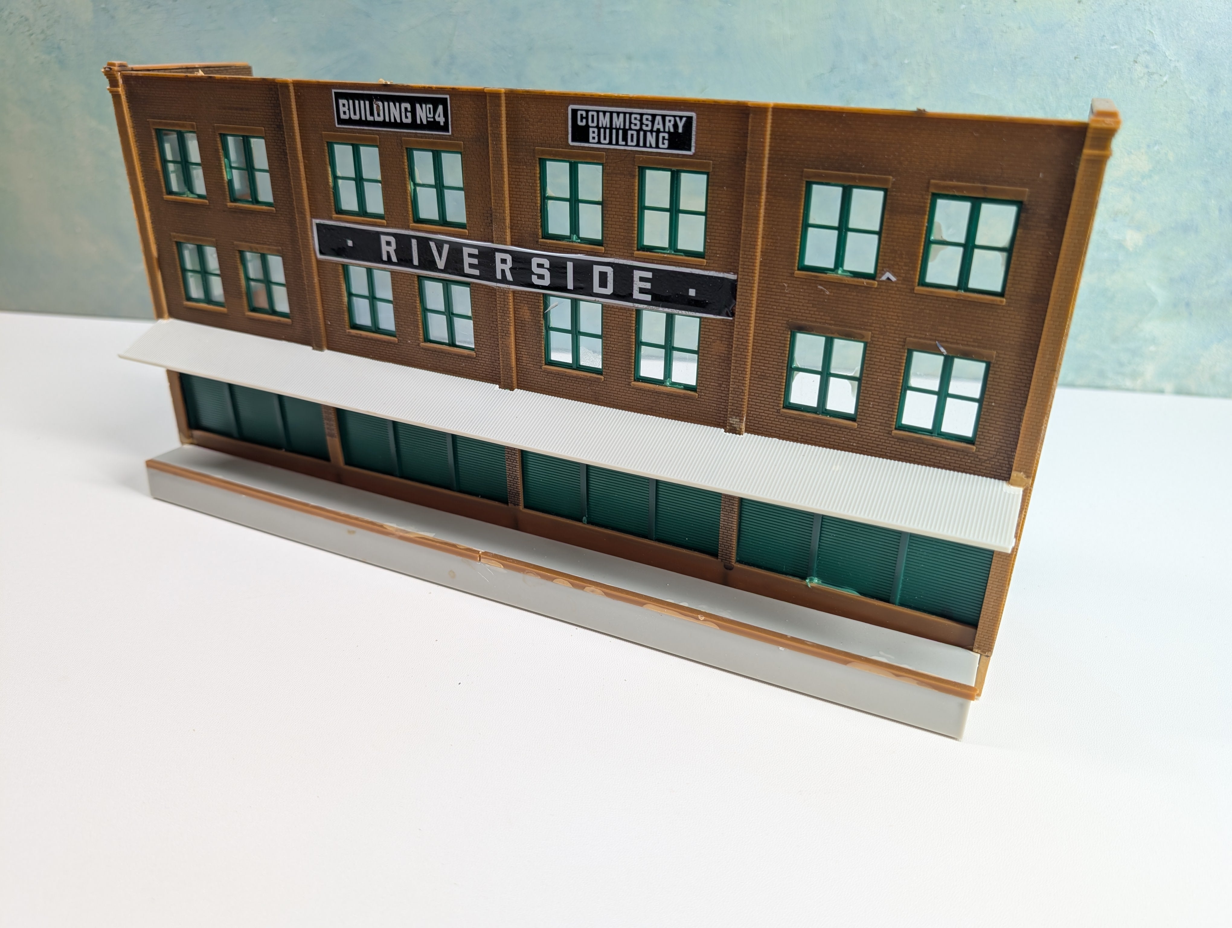 USED Walthers HO Scale Commissary Background Building, Freight Transfer Backdrop Building, "Wall" Building