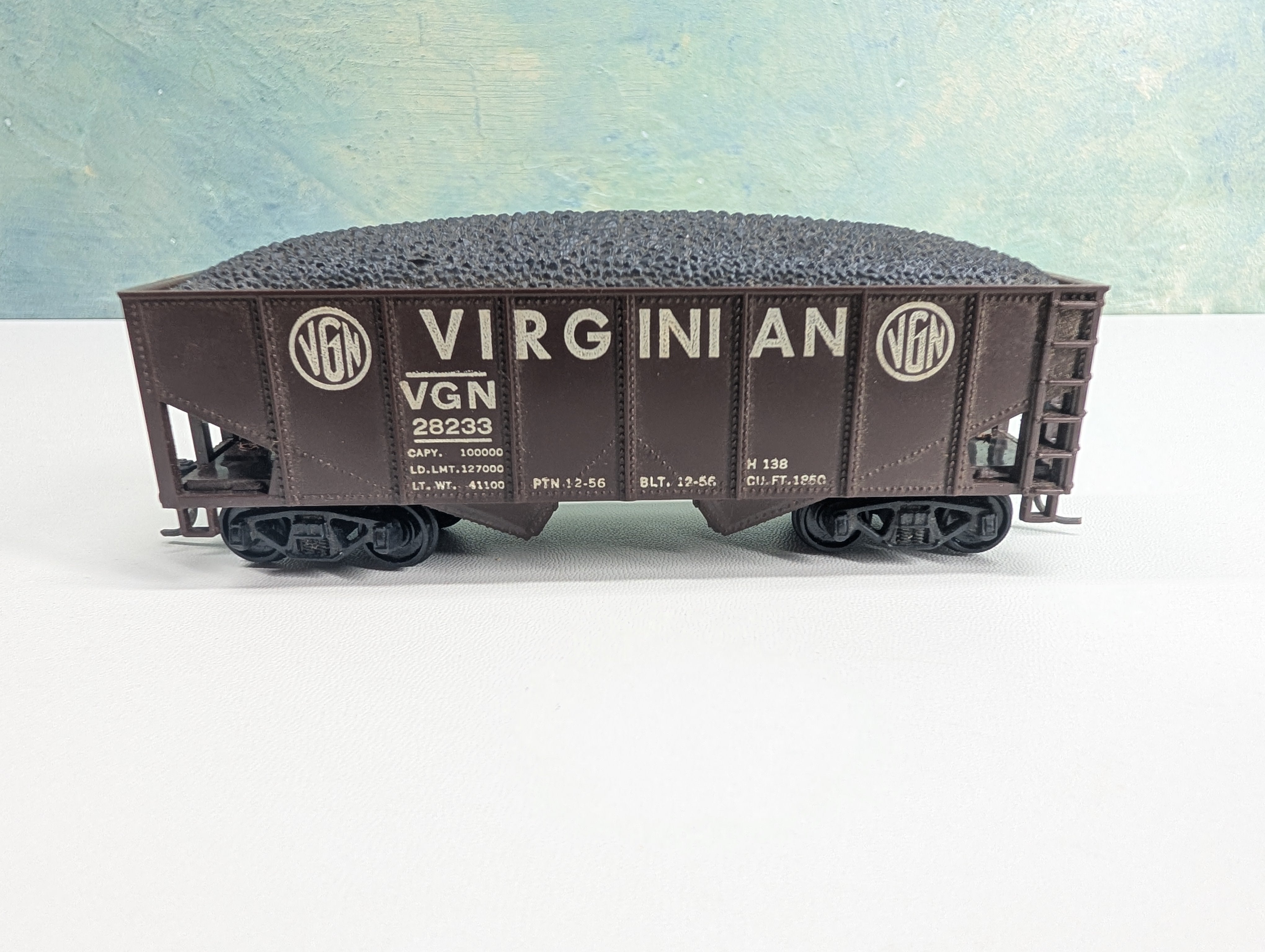 USED Marx HO Scale 2 Bay Hopper w/ Load Virginian VGN #28233