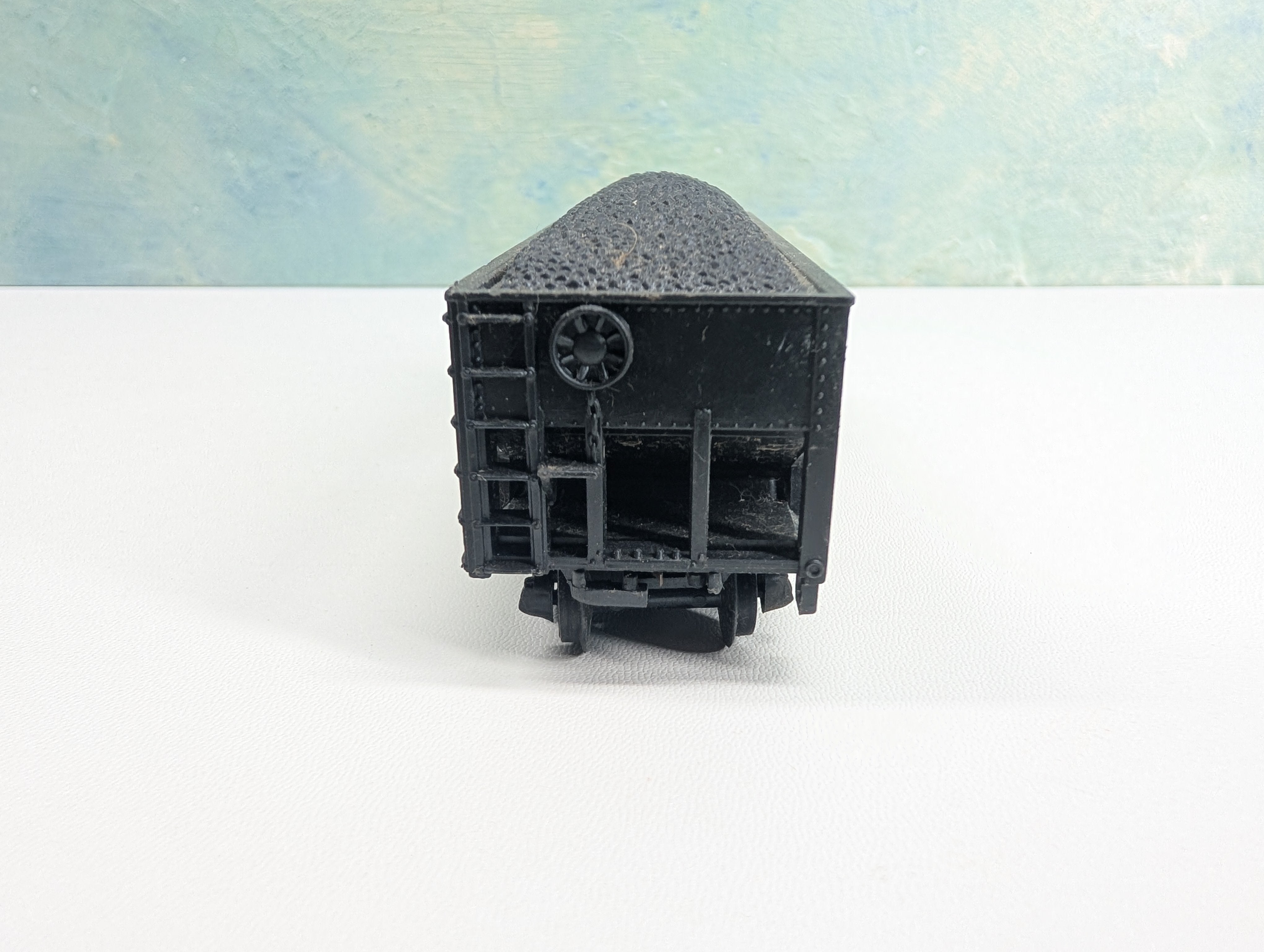 USED Marx HO Scale 2 Bay Hopper w/ Load Lehigh Valley LV #25000