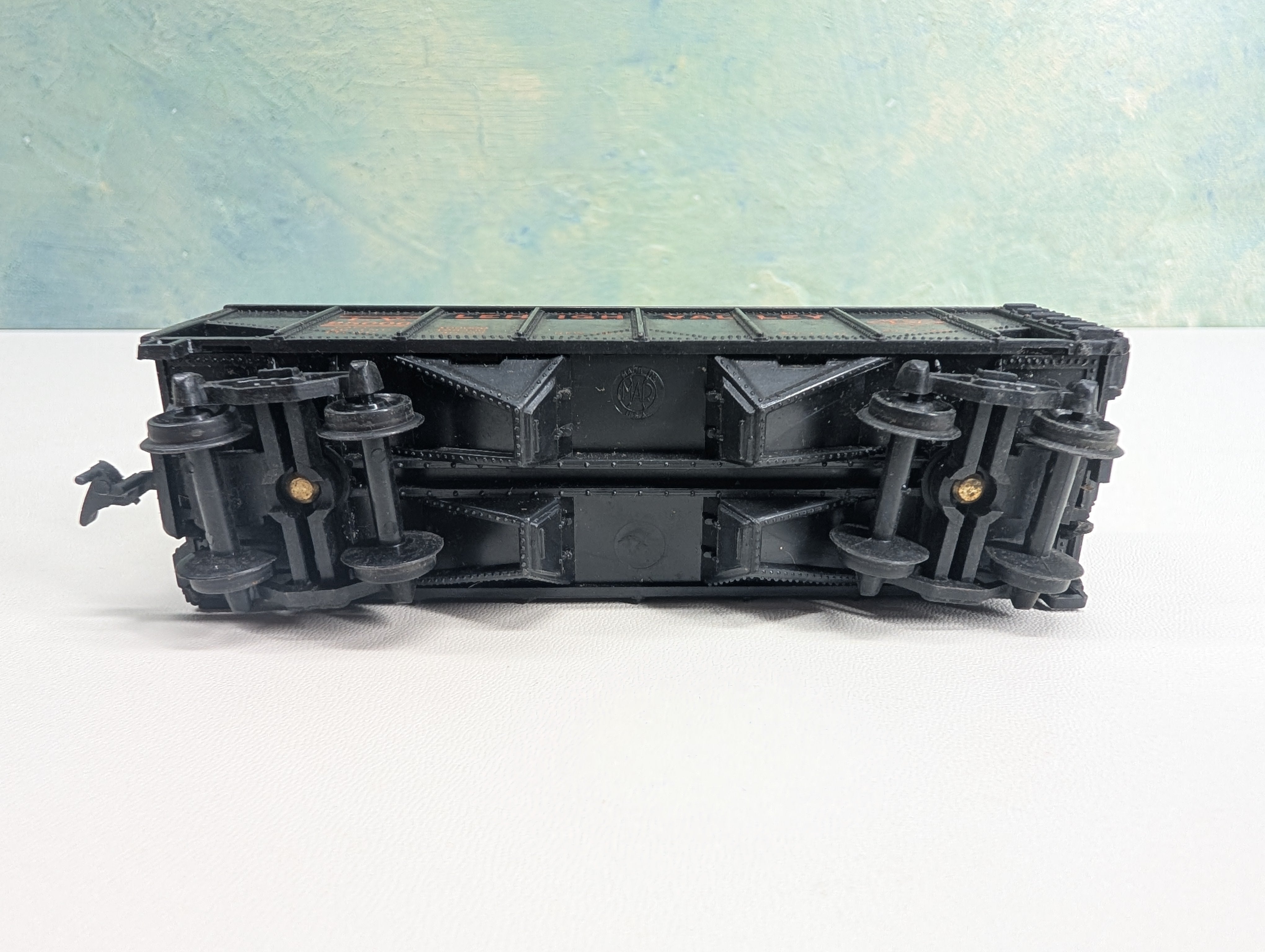 USED Marx HO Scale 2 Bay Hopper w/ Load Lehigh Valley LV #25000