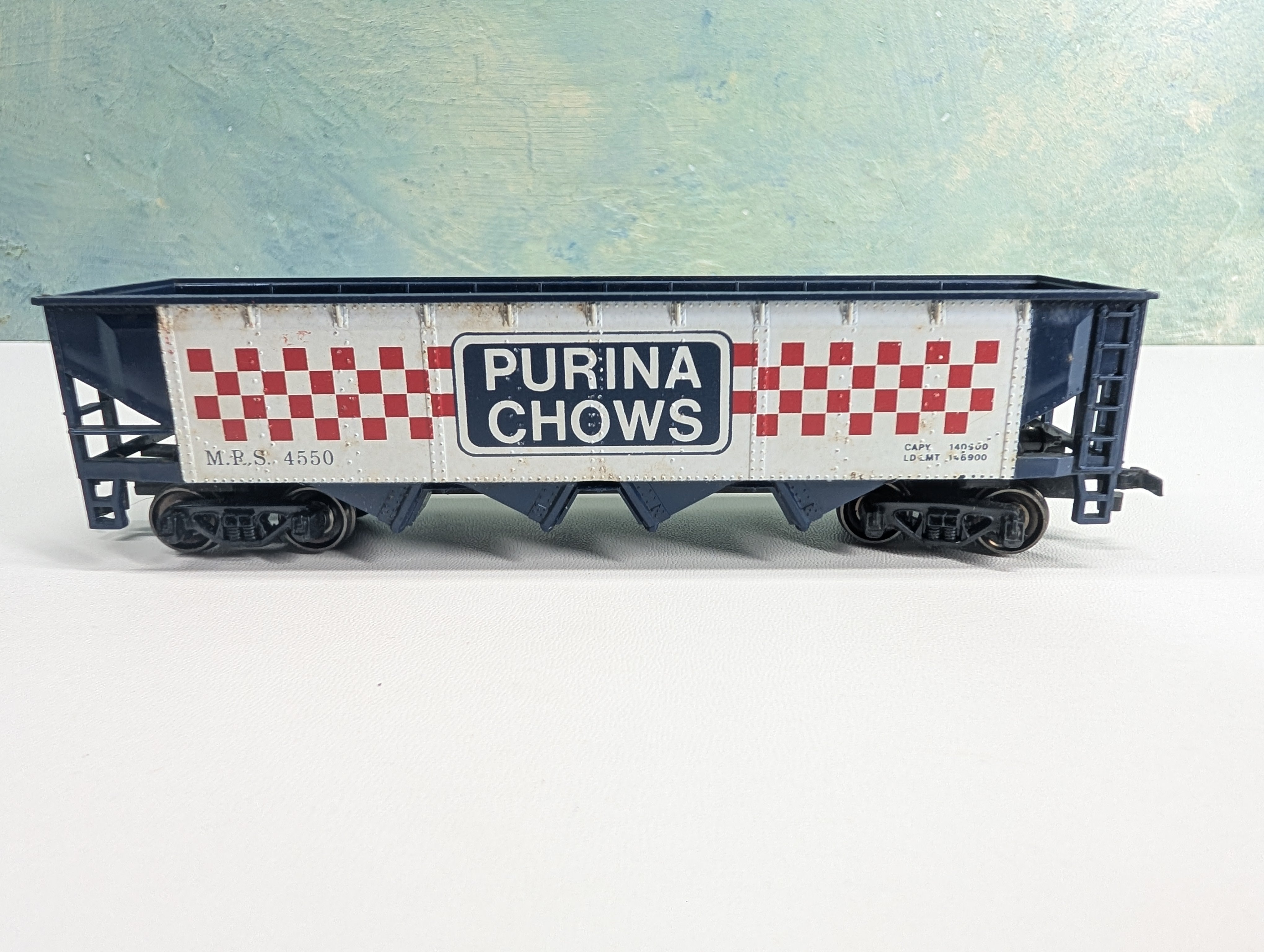 USED Tyco HO Scale Quad Hopper Purina Chows MRS #4550 Metal Wheels