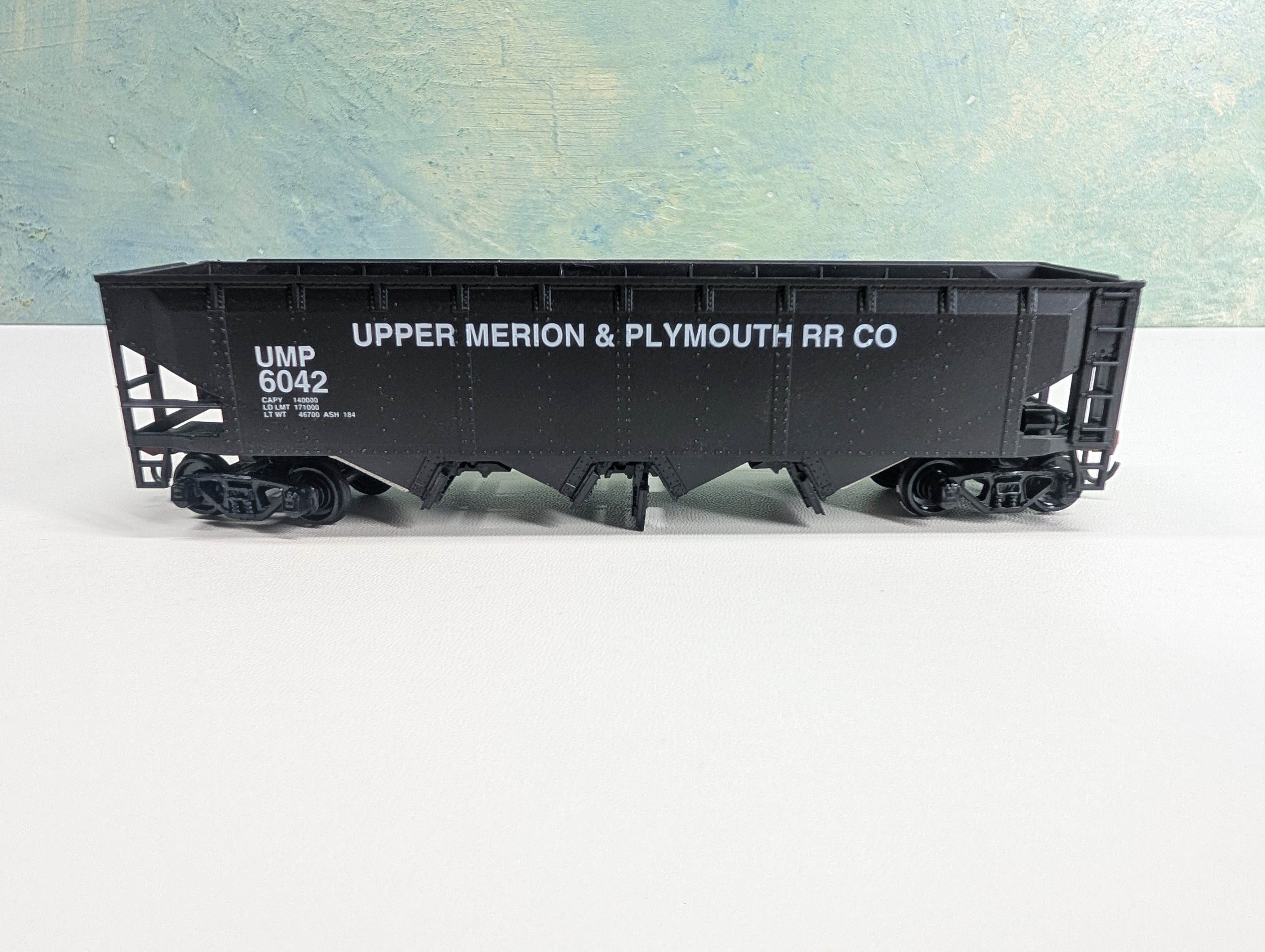 USED Athearn HO Scale Quad Hopper Upper Merion and Plymouth Railroad UMP #6042