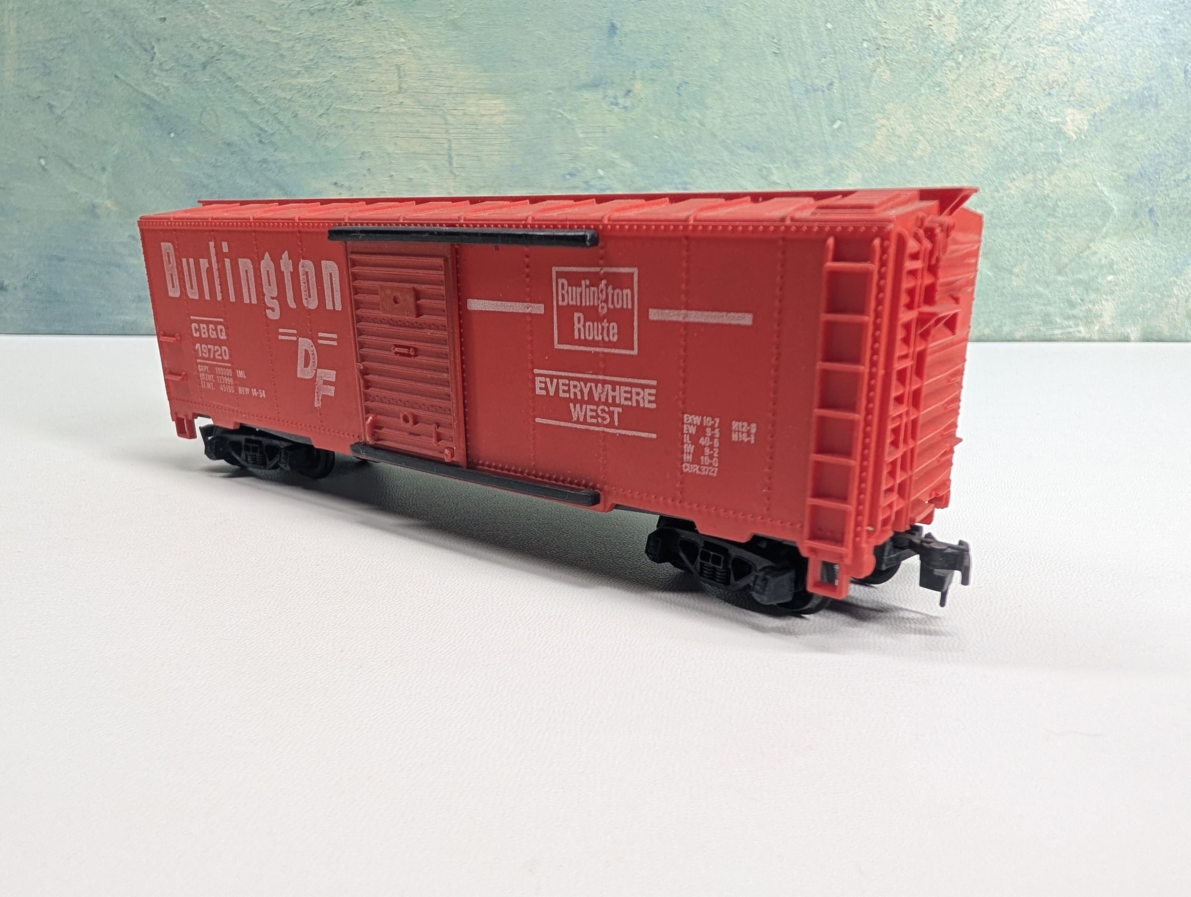 USED Tyco HO Scale 40' Box Car Burlington